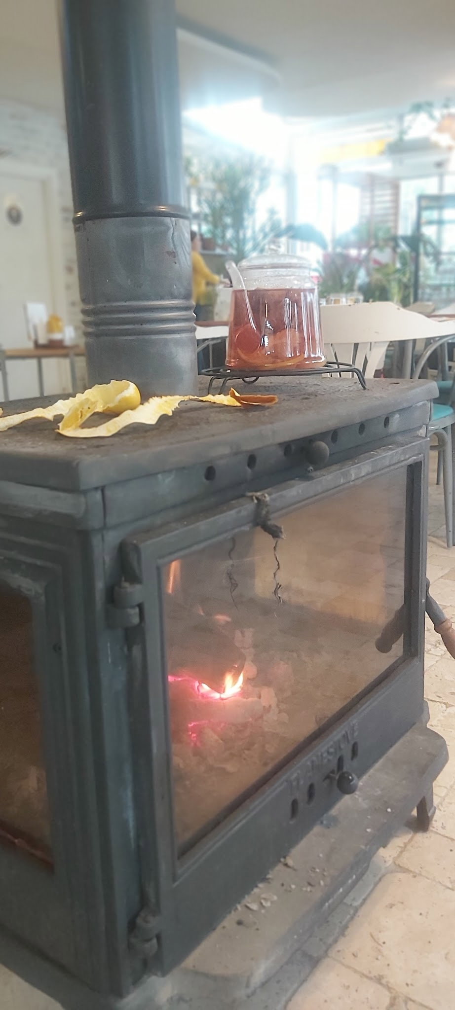 Sarı Demlik Kahvaltı