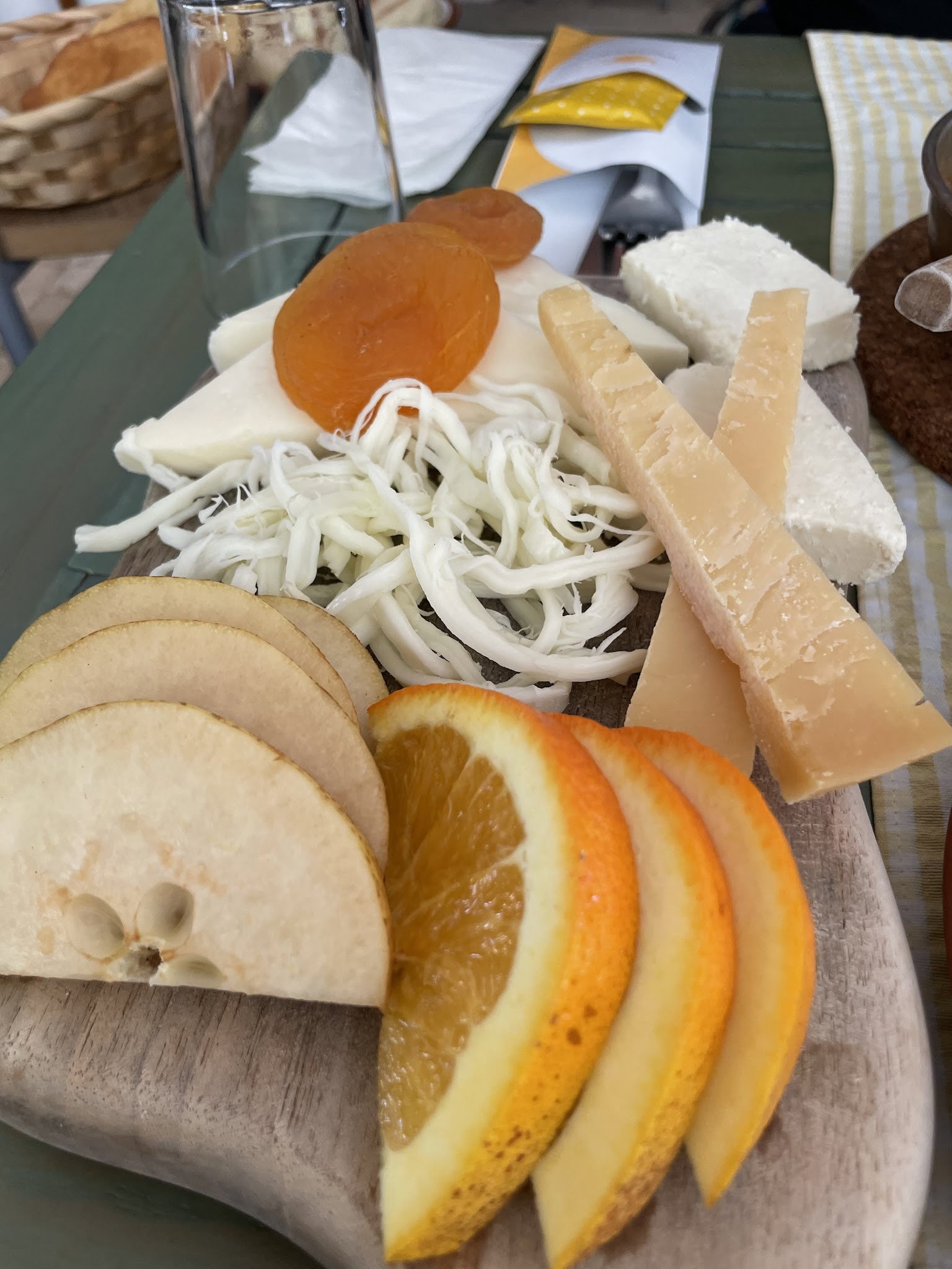 Sarı Demlik Kahvaltı