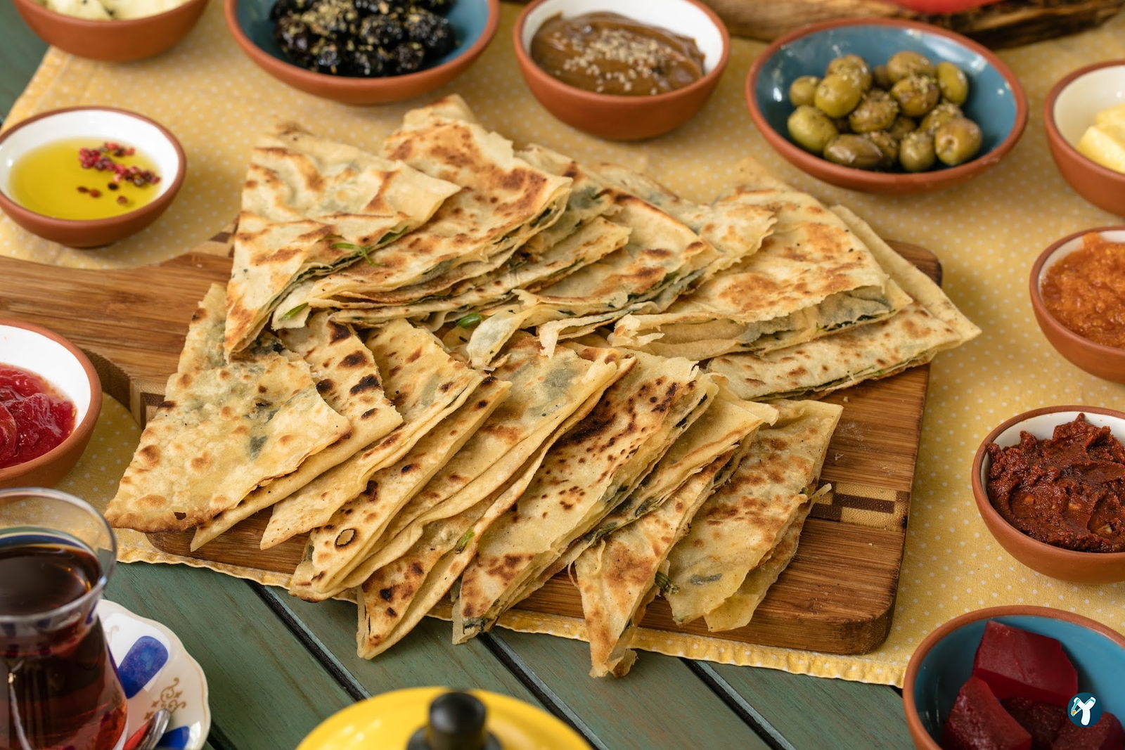 Sarı Demlik Kahvaltı