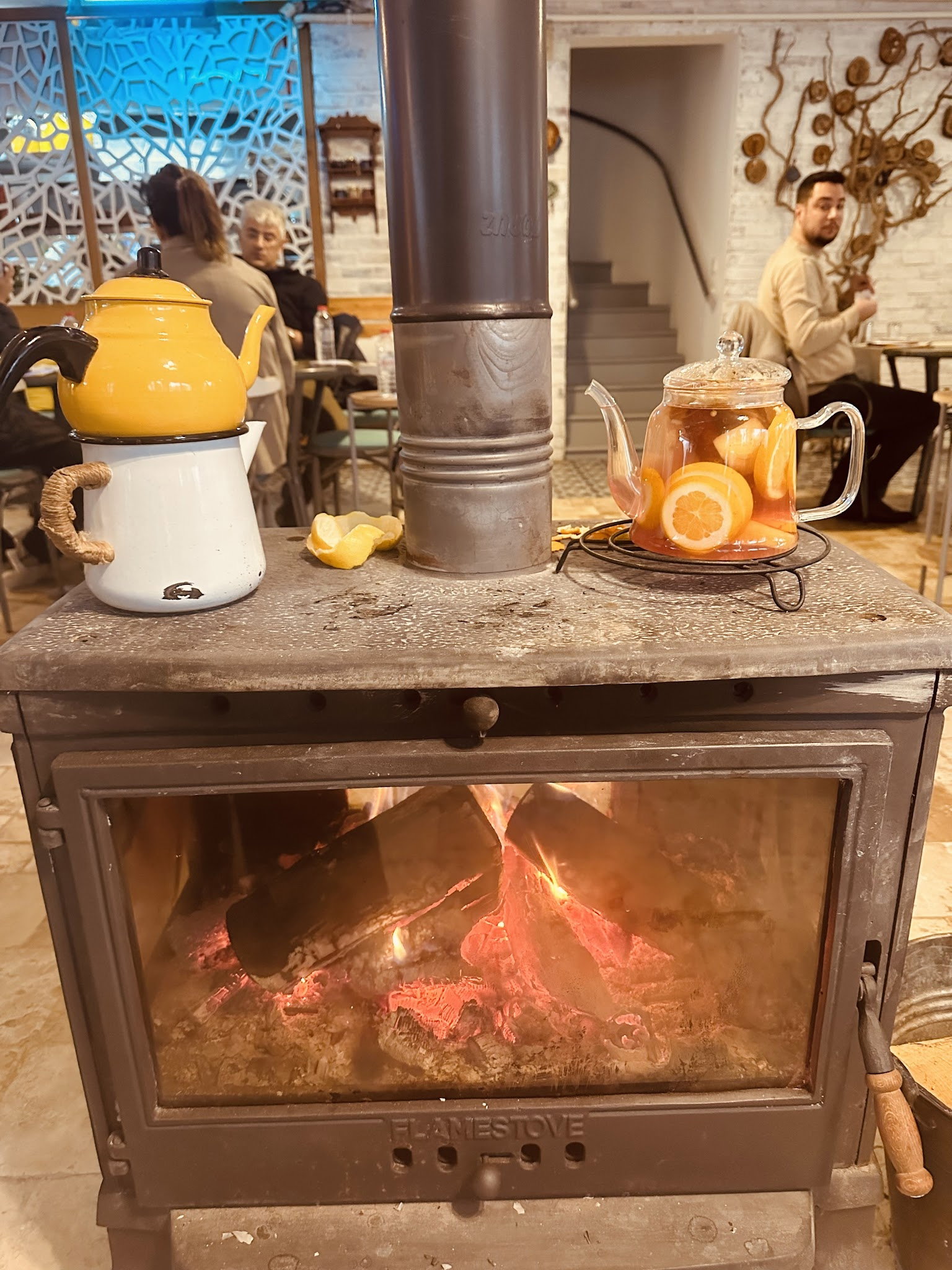 Sarı Demlik Kahvaltı