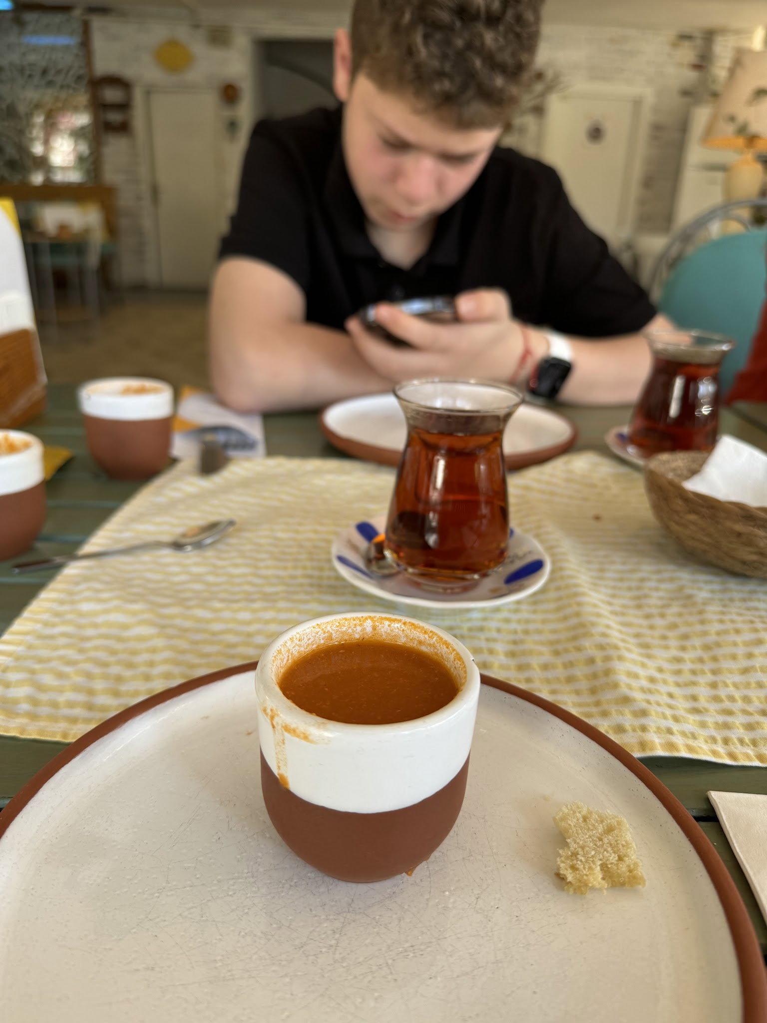 Sarı Demlik Kahvaltı