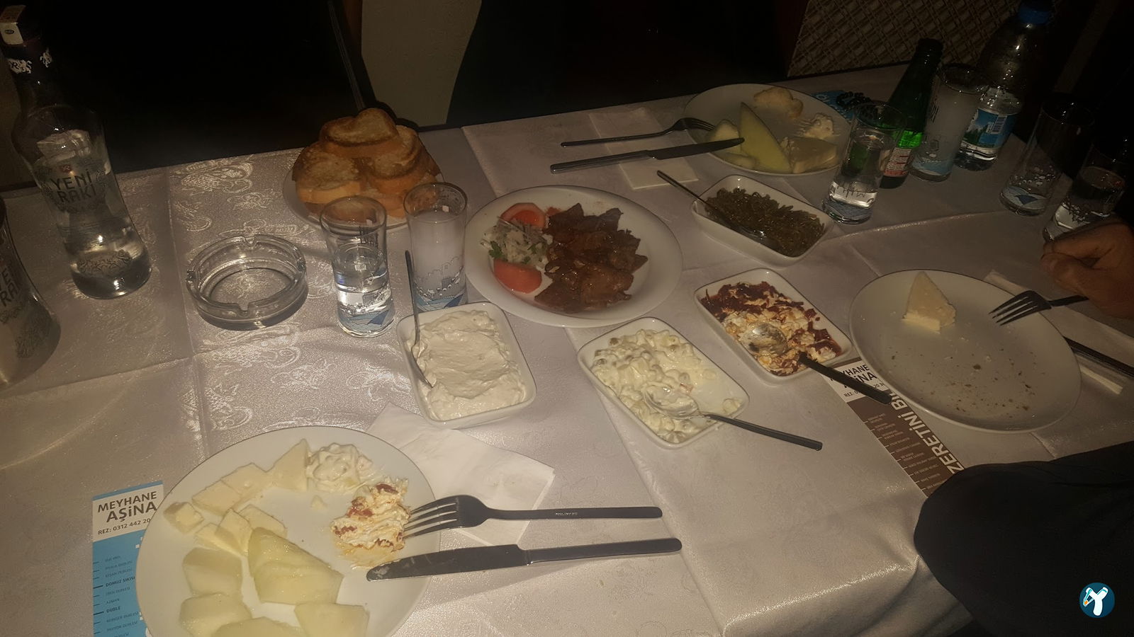 Meyhane Aşi̇na