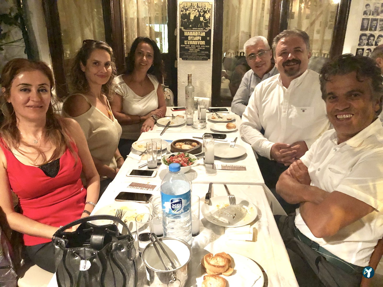 Meyhane Aşi̇na