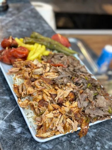 Çeşme Can Döner & Kebap , Pi̇de , Lahmacun