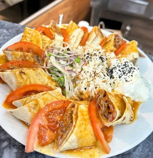 Çeşme Can Döner & Kebap , Pi̇de , Lahmacun