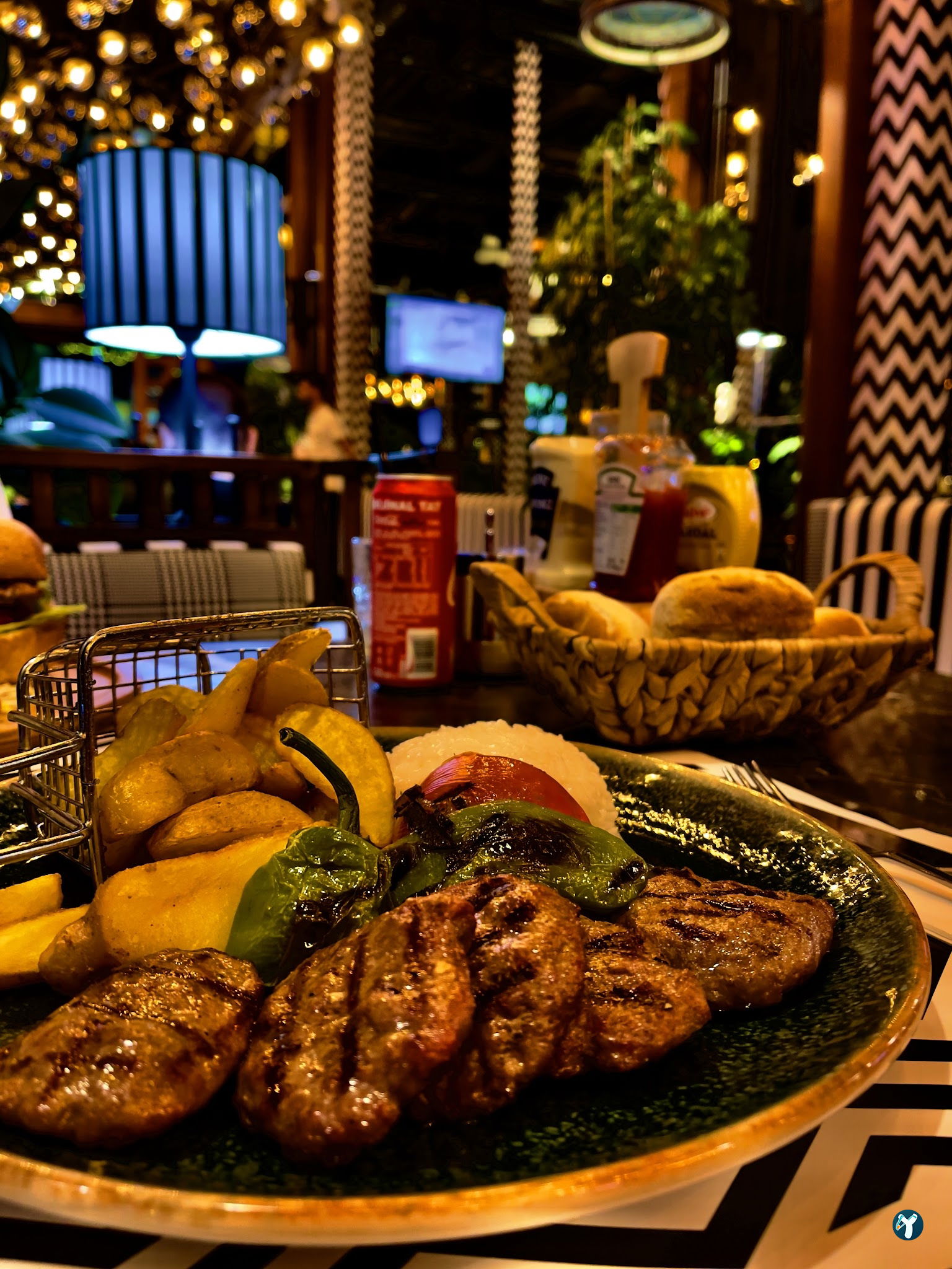 Balkon Cafe Restaurant