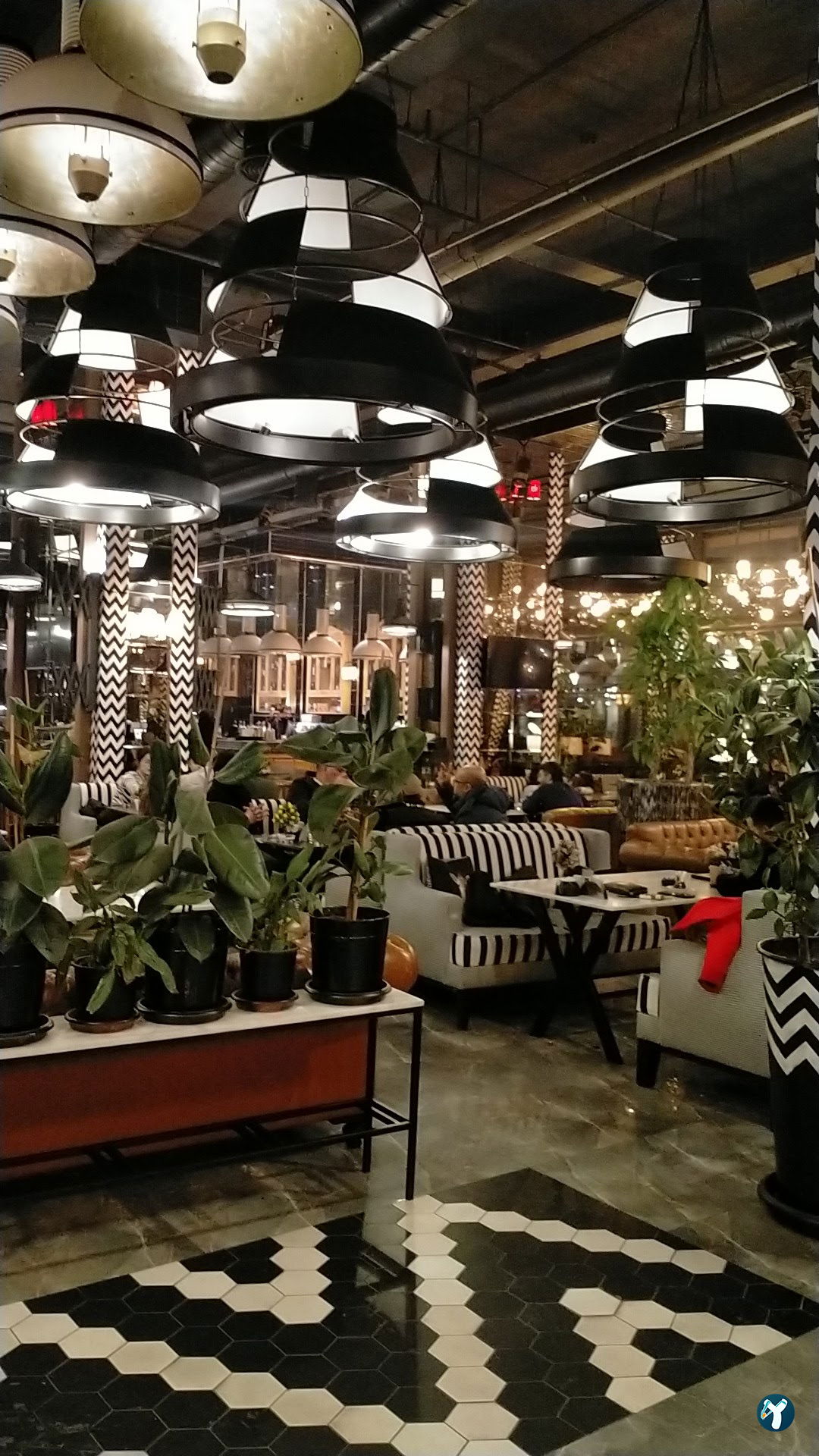 Balkon Cafe Restaurant