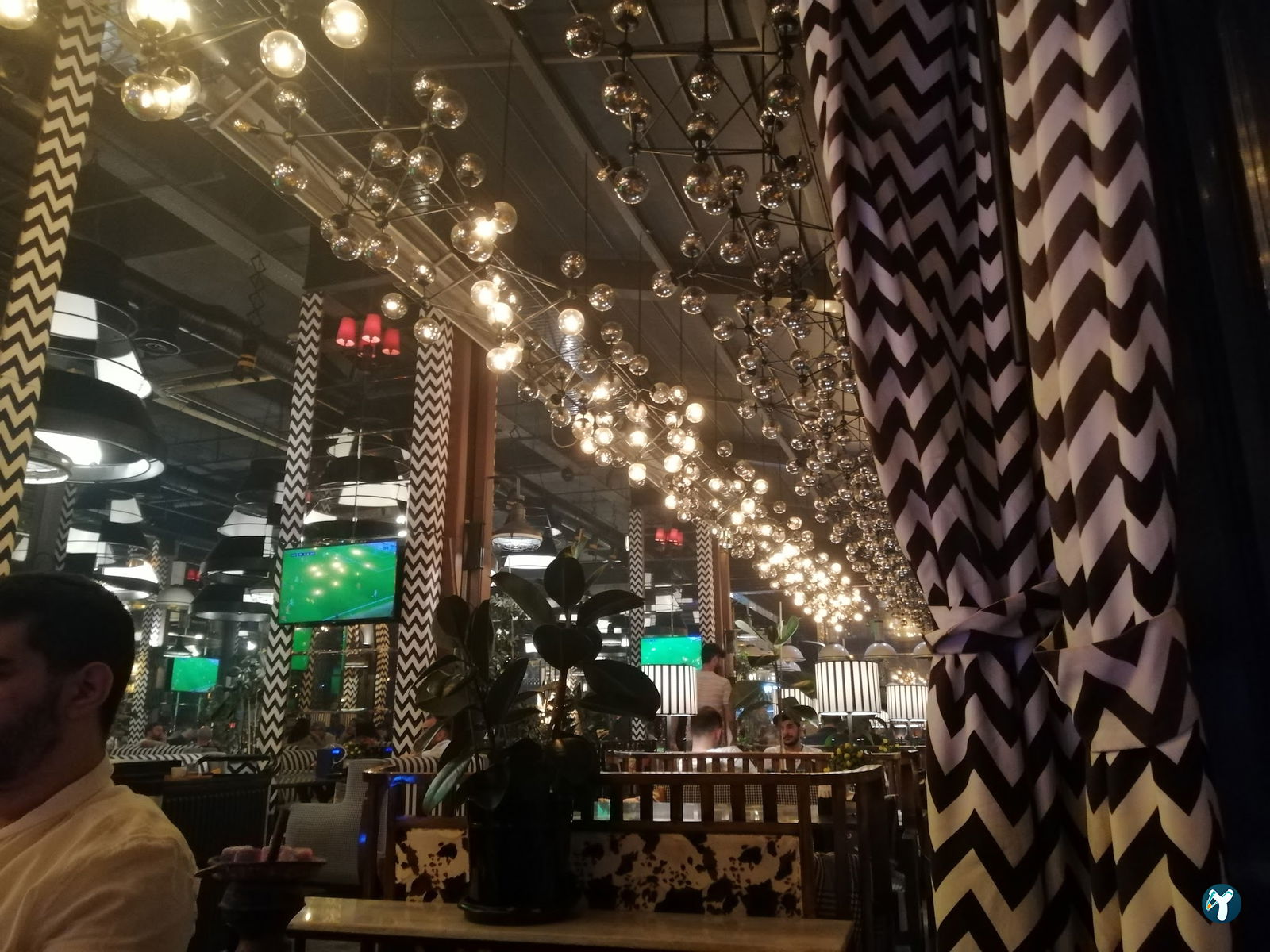 Balkon Cafe Restaurant