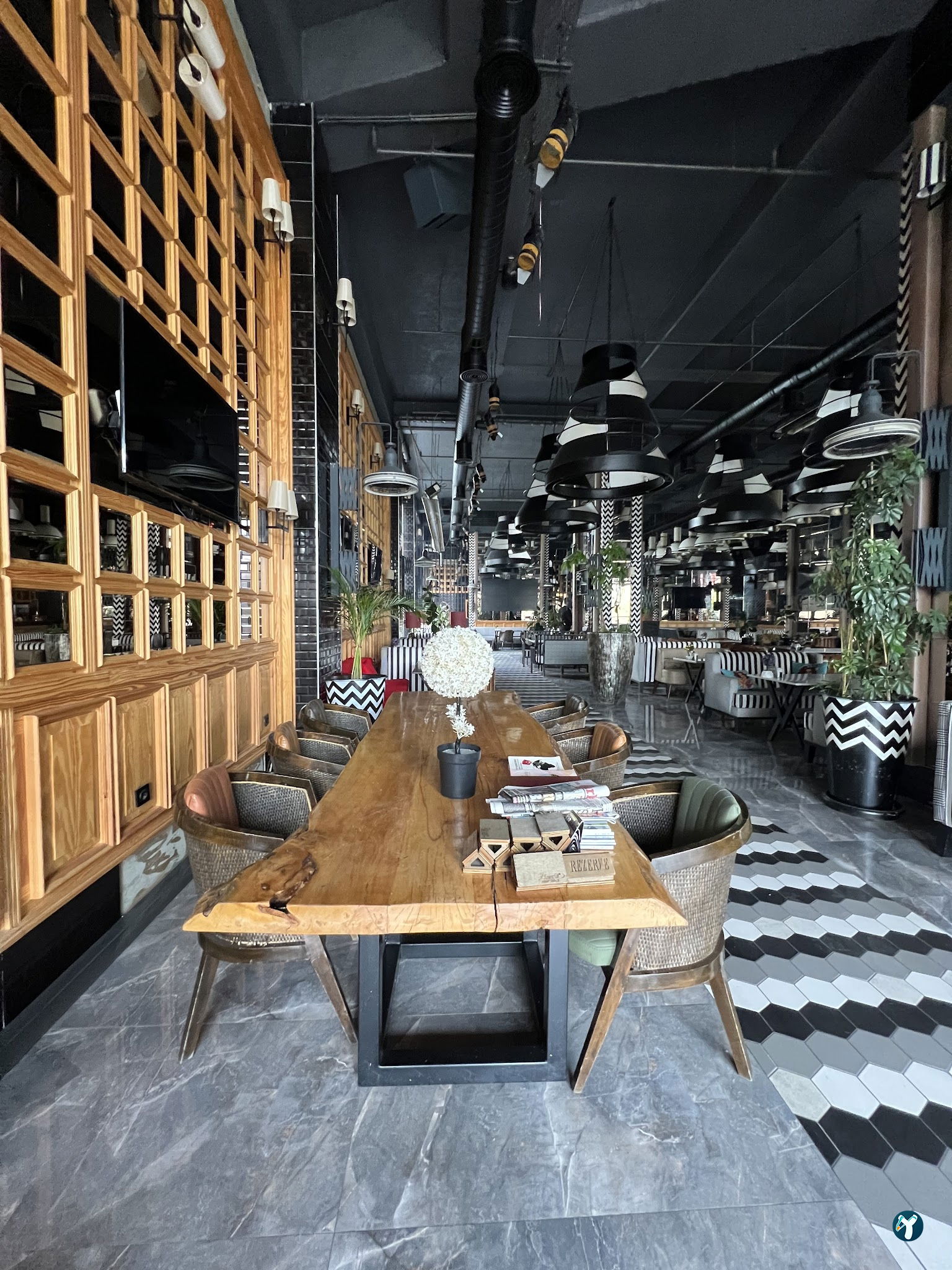 Balkon Cafe Restaurant