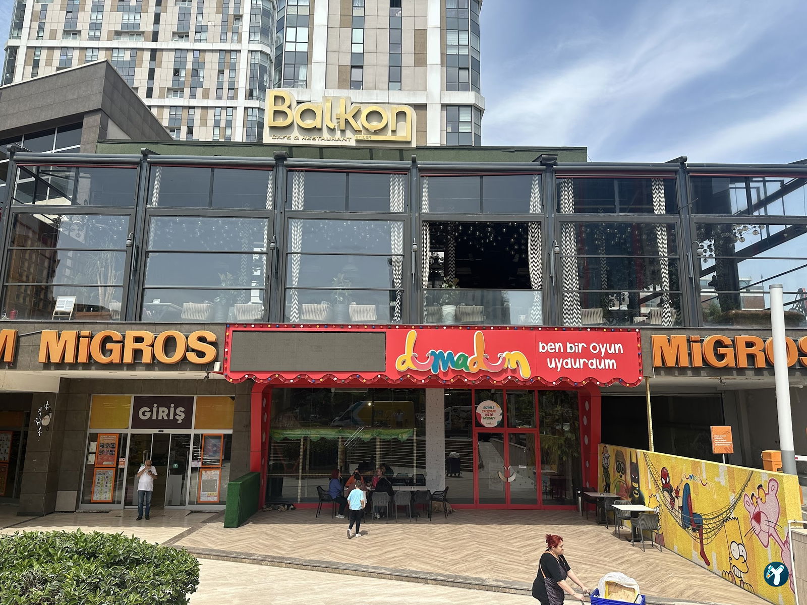 Balkon Cafe Restaurant