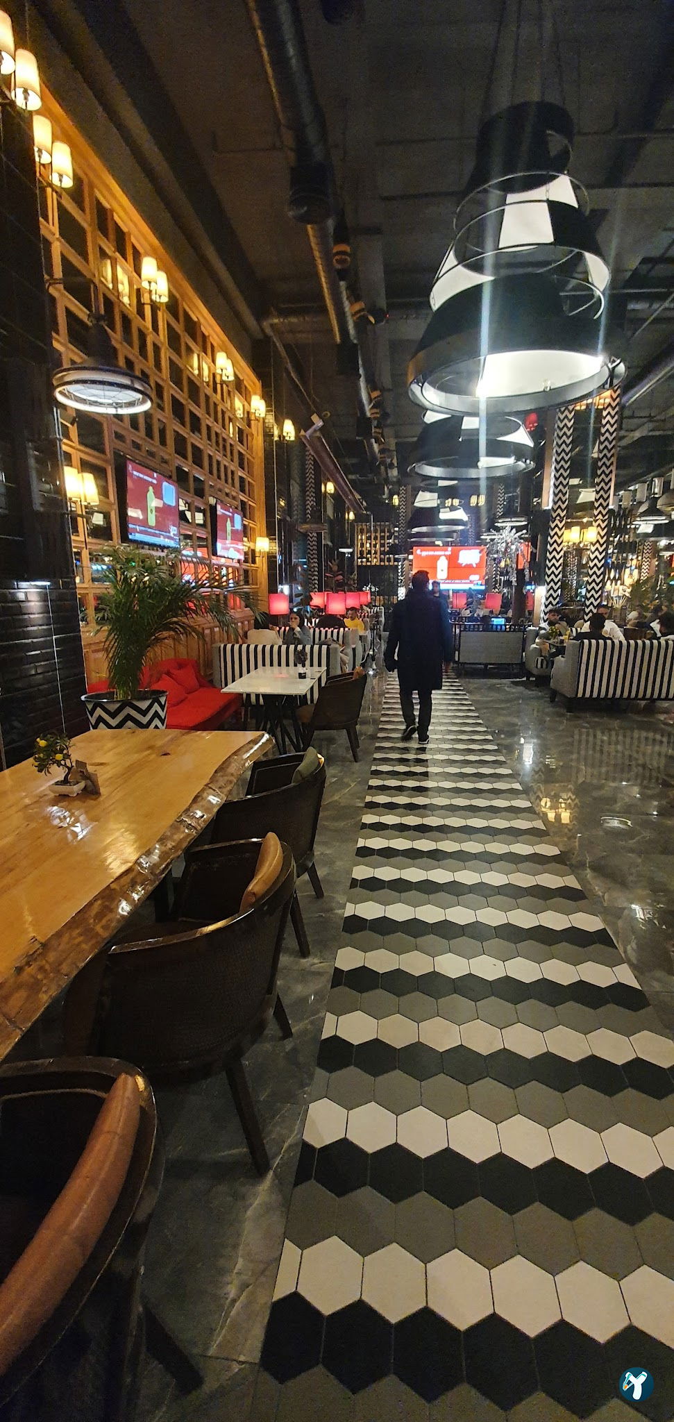 Balkon Cafe Restaurant