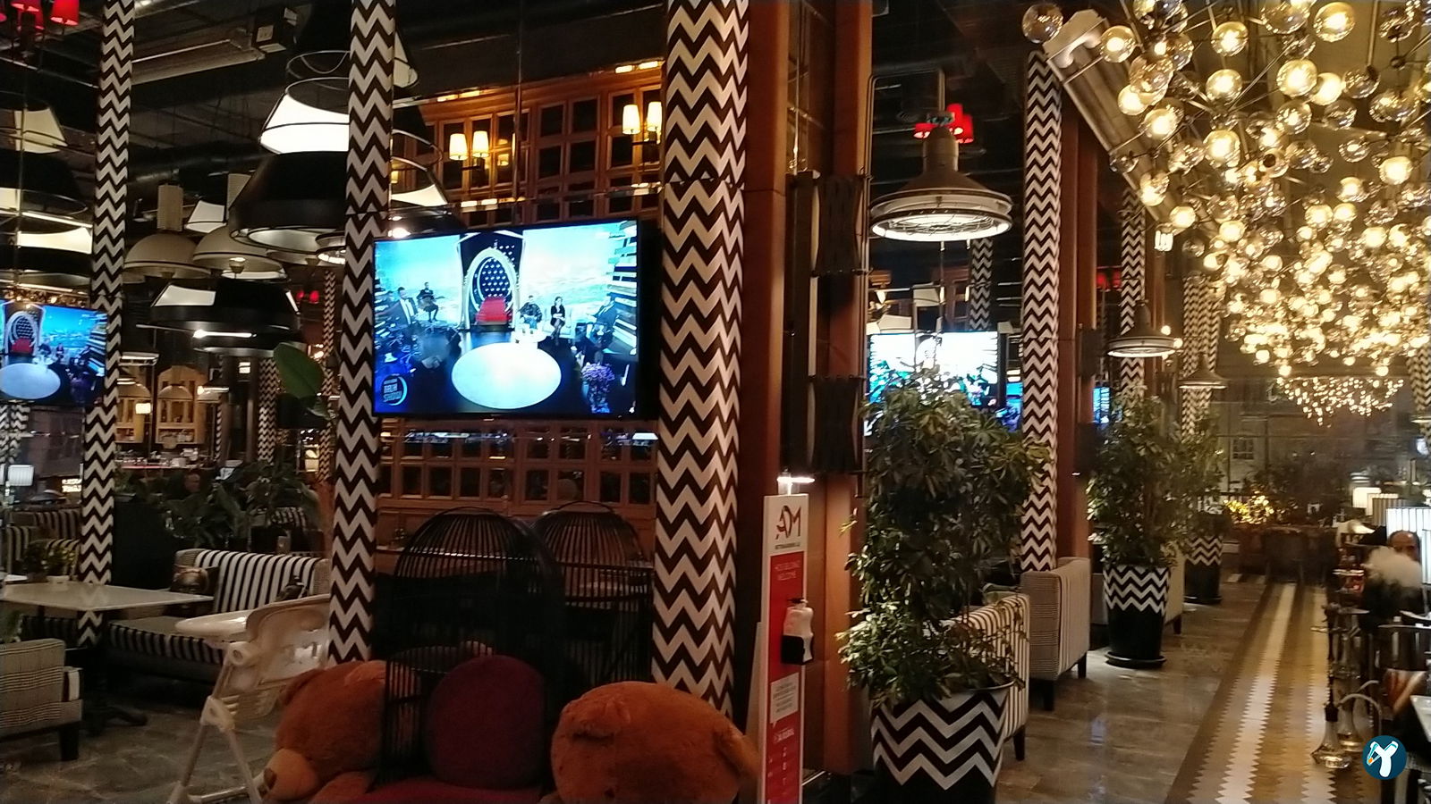 Balkon Cafe Restaurant