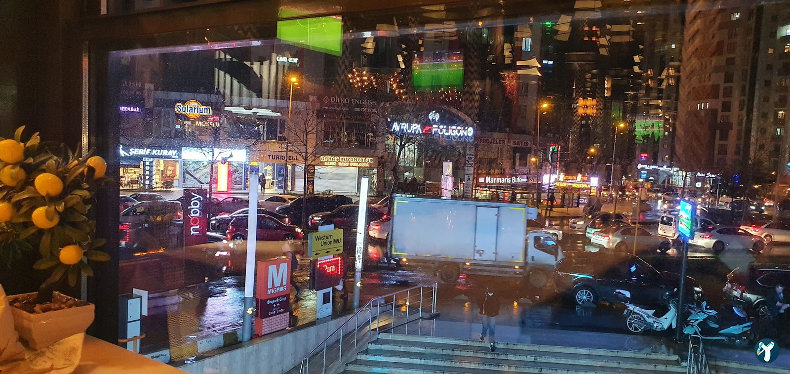 Balkon Cafe Restaurant