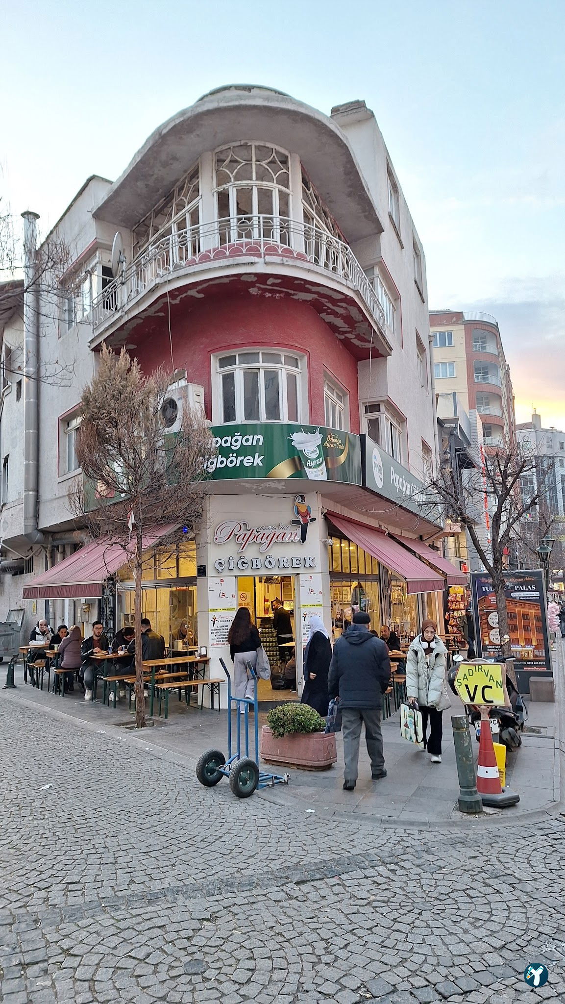 Papağan Çiğbörek