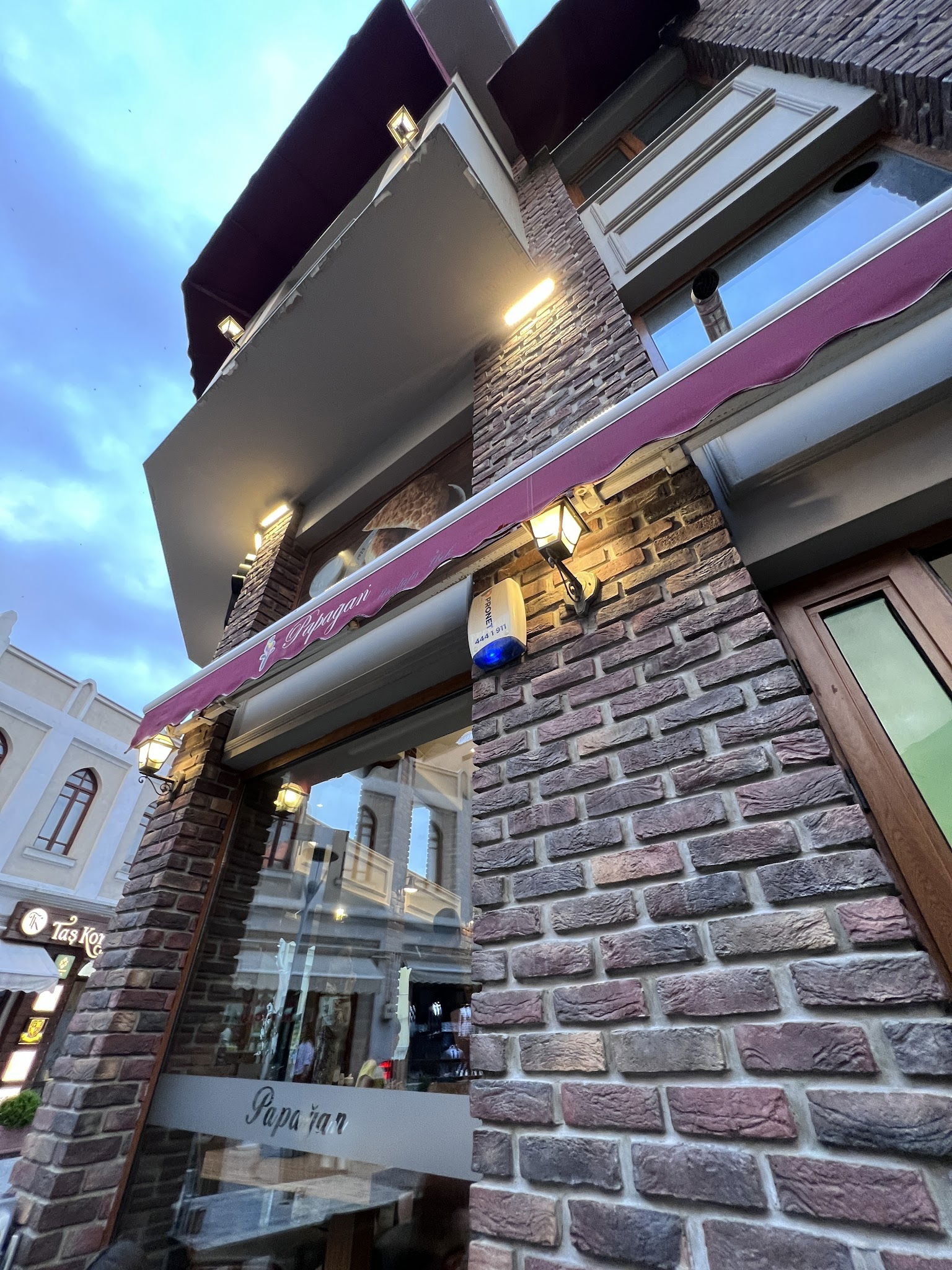 Papağan Çiğbörek