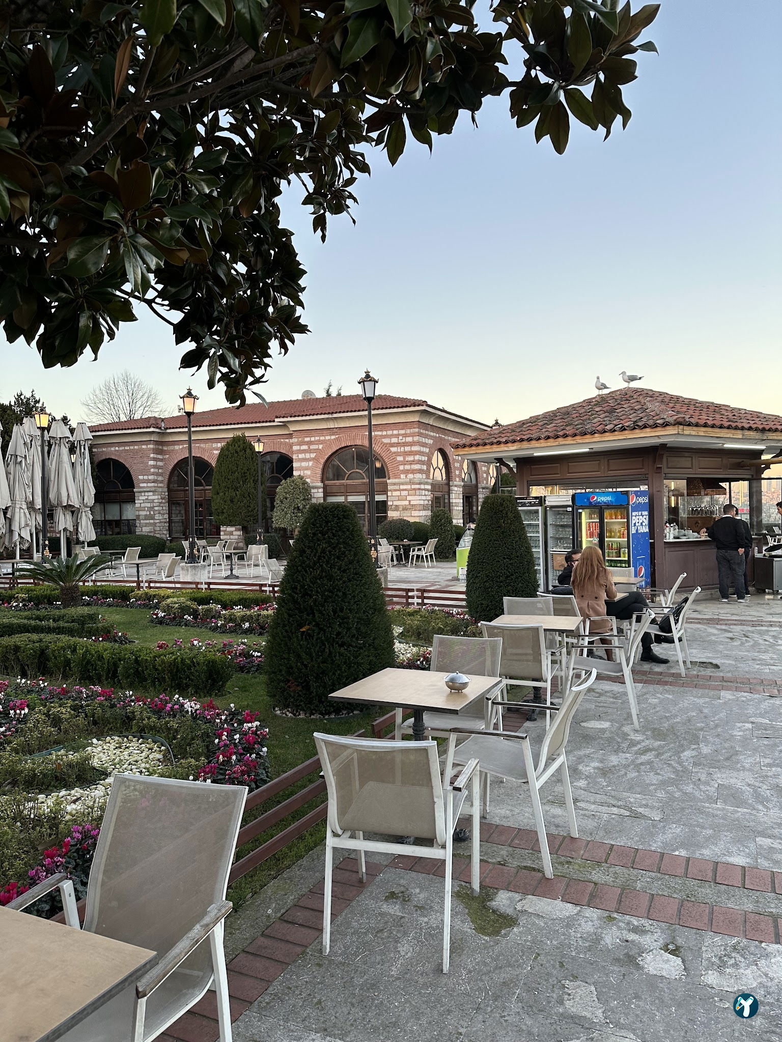 Fatih Belediyesi Çay Bahçesi