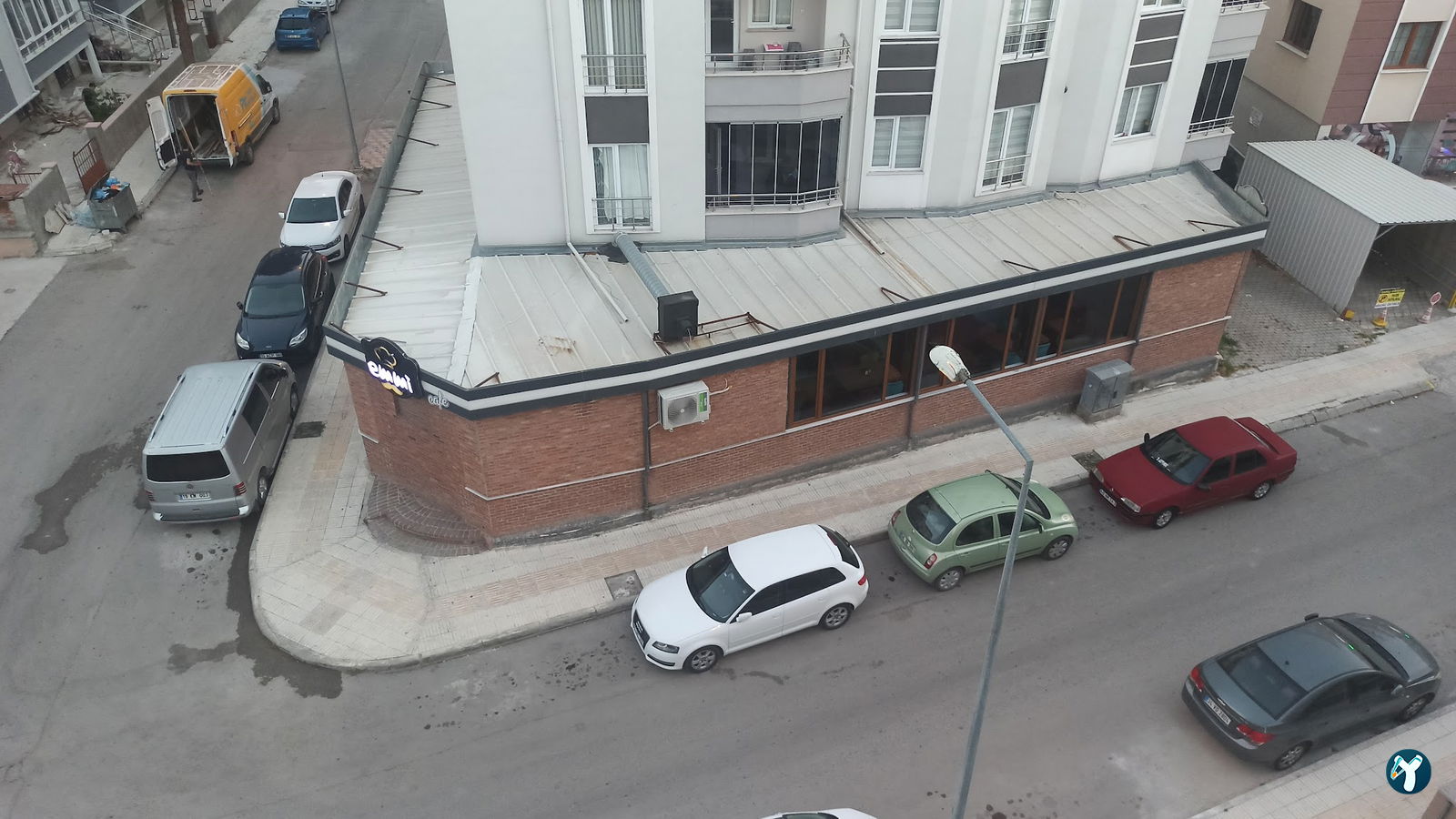 Emmi Cafe