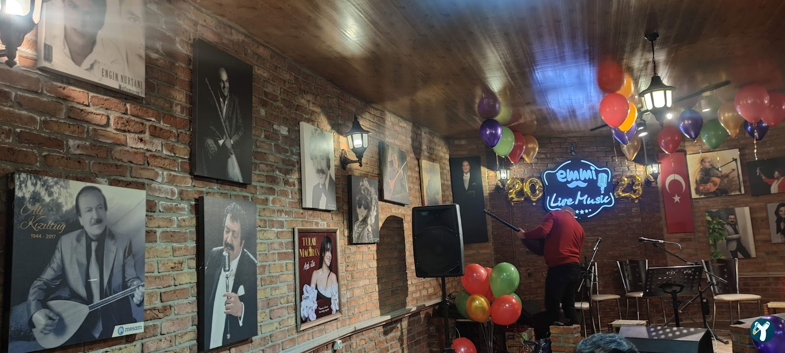 Emmi Cafe