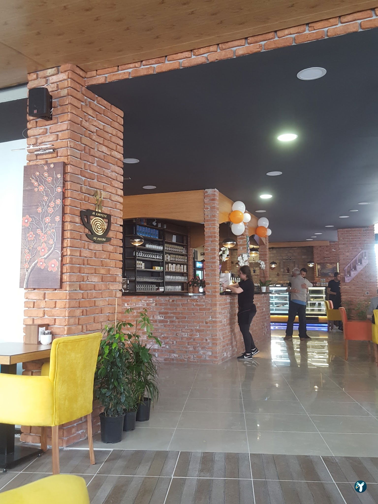 Emmi Cafe