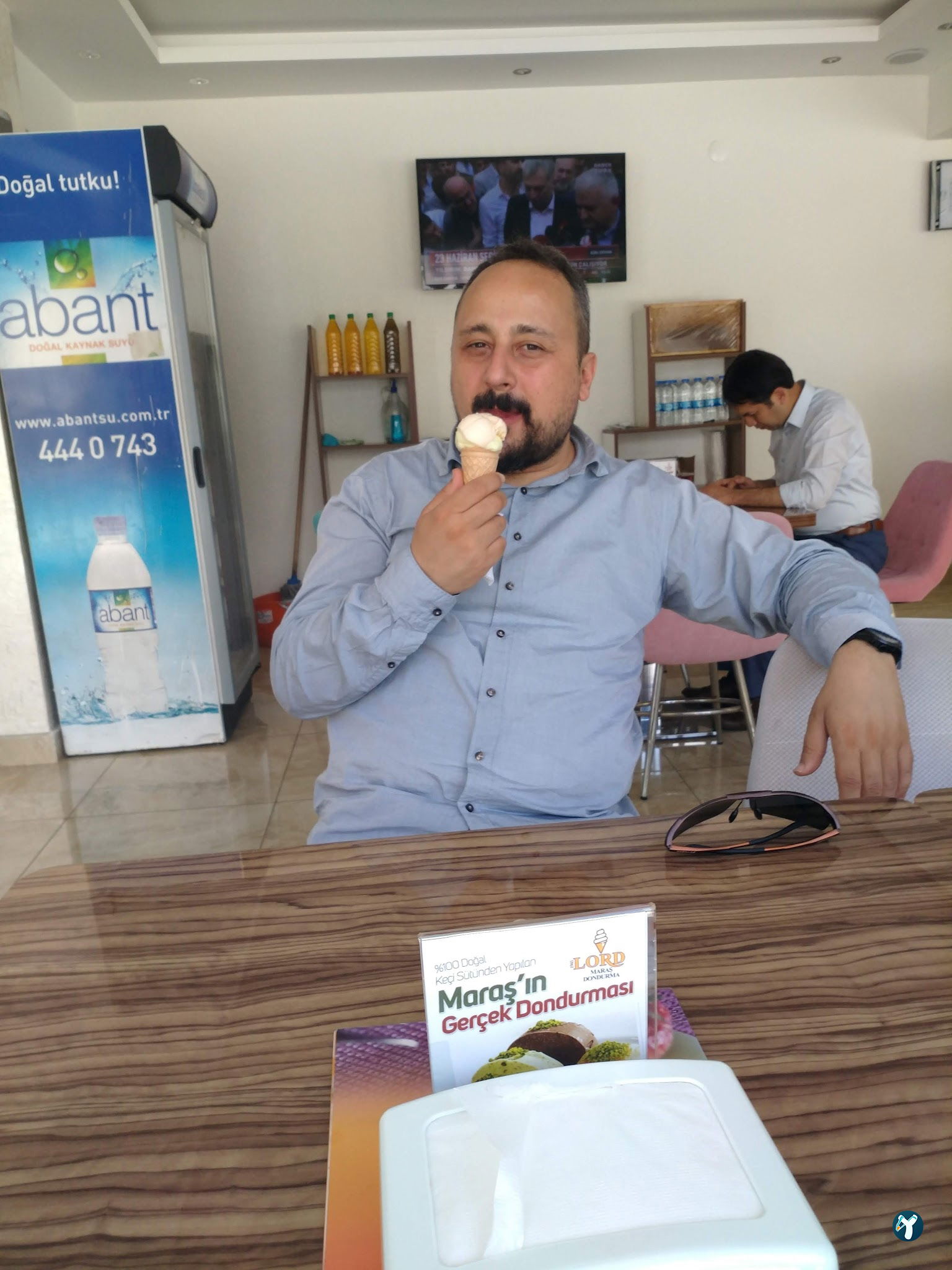 Emmi Cafe