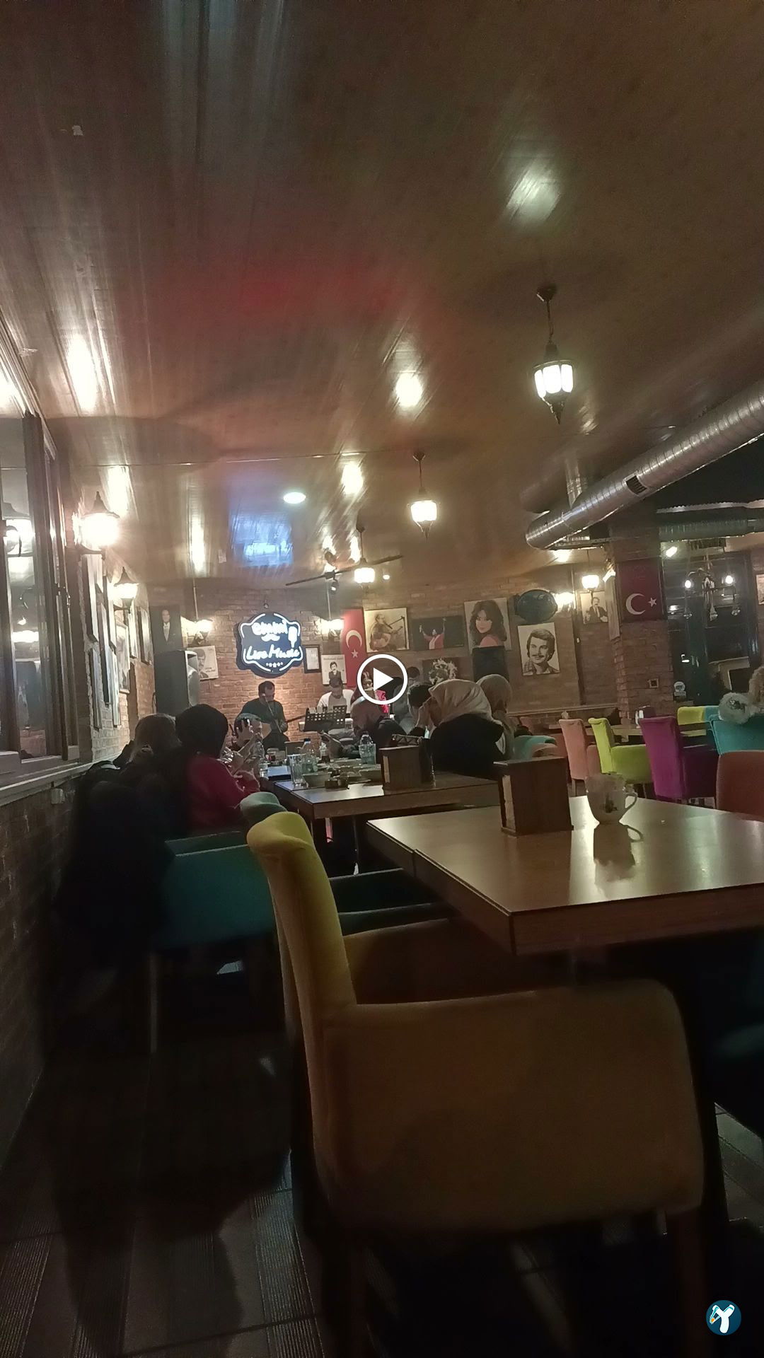 Emmi Cafe