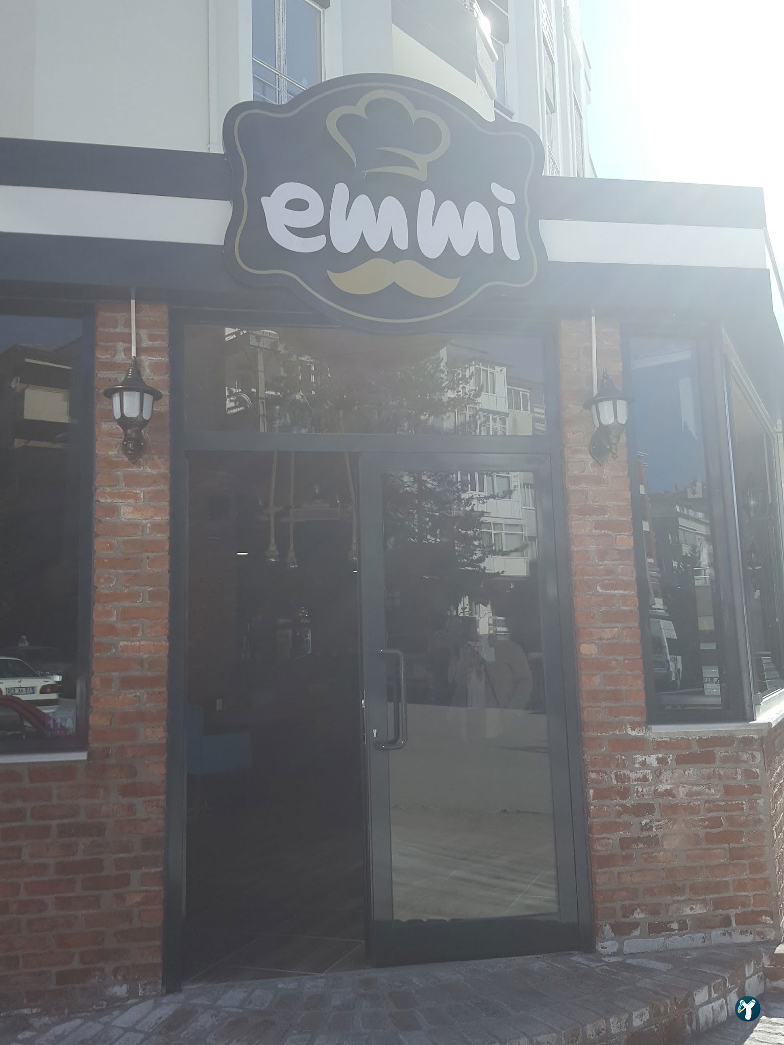Emmi Cafe