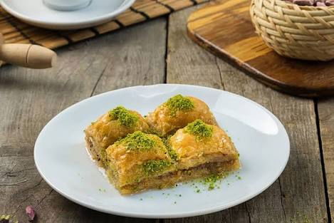 Pilavcı'M Oktay Usta