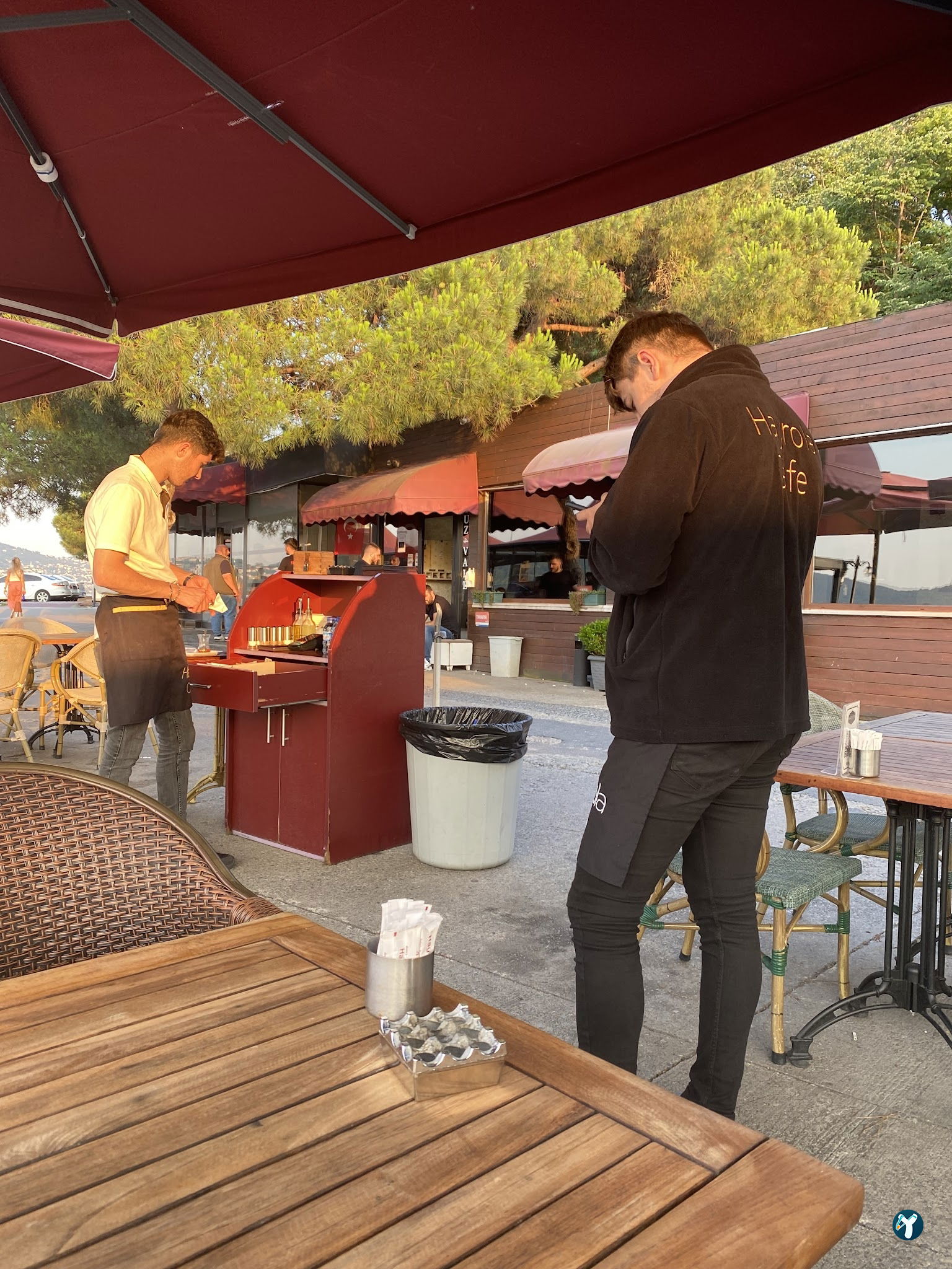 Hayrola Cafe