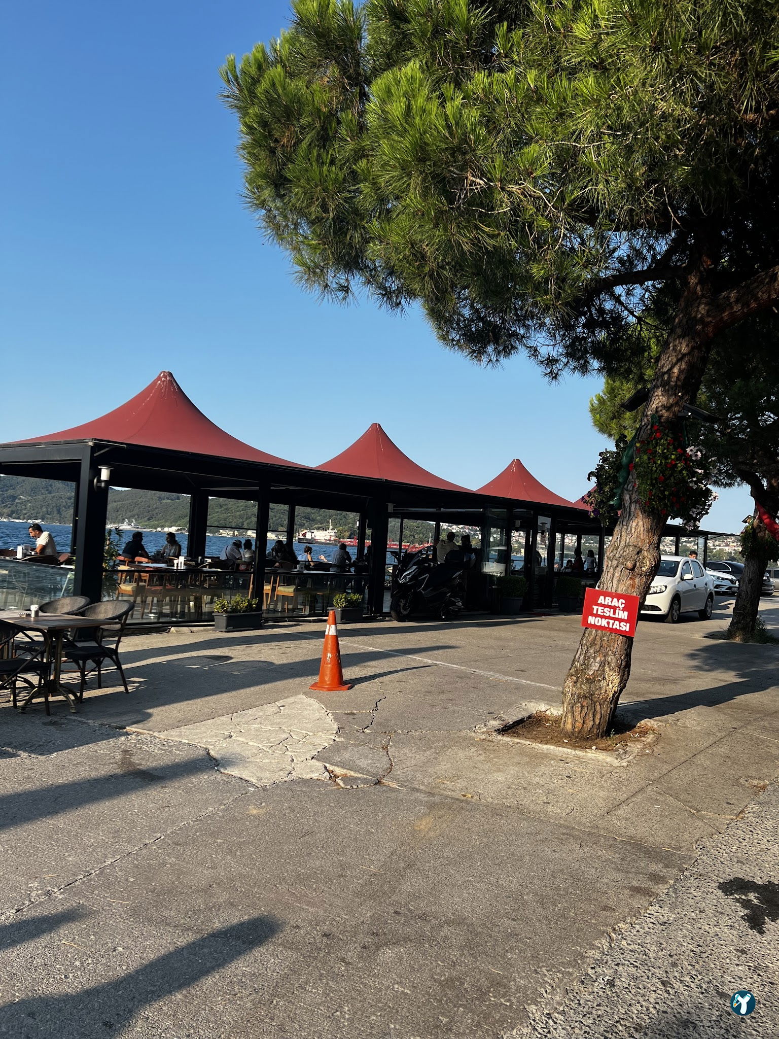 Hayrola Cafe