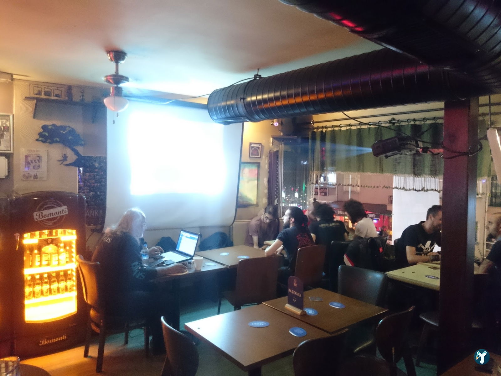 On A On Rock Cafe
