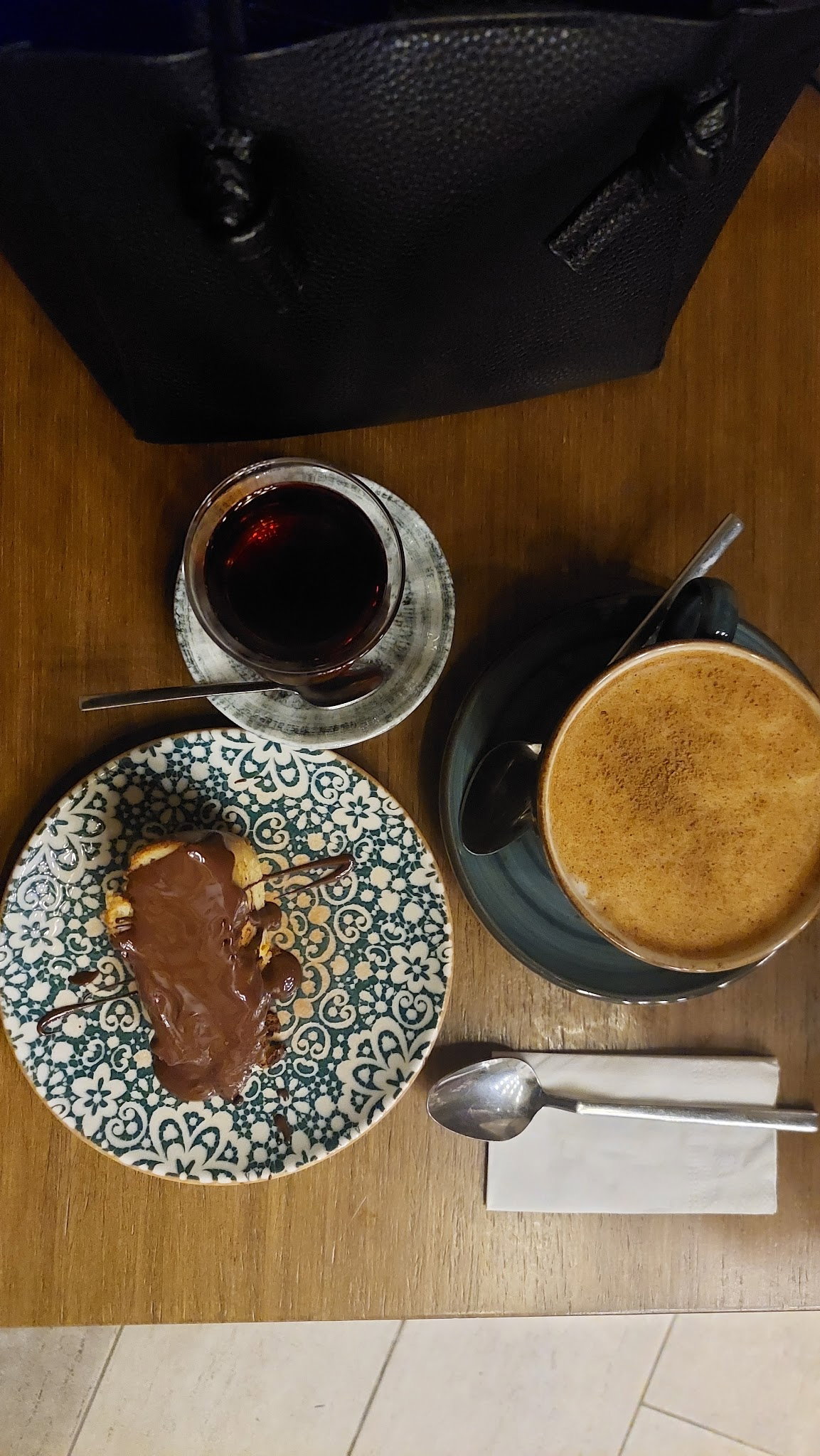 Meva Kitap & Kafe