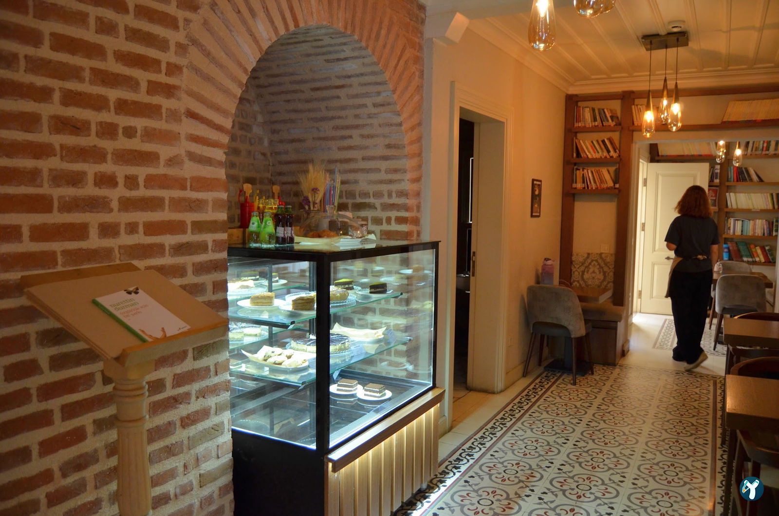 Meva Kitap & Kafe