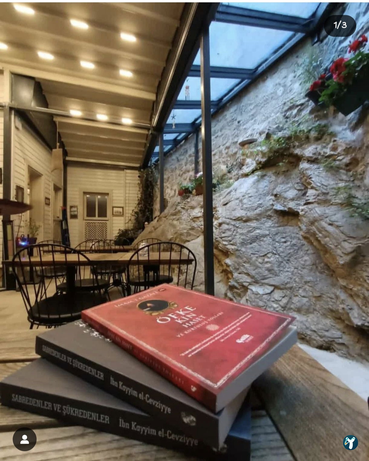Meva Kitap & Kafe