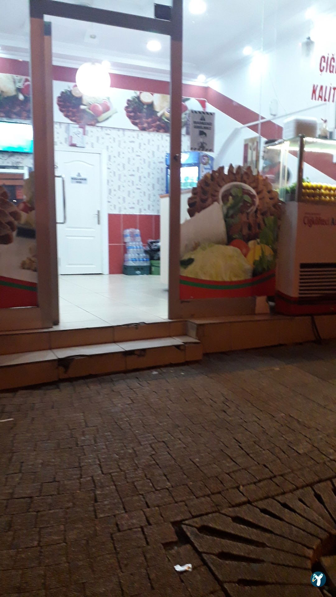 Adıyamanlı Çiğköfteci Aziz Usta