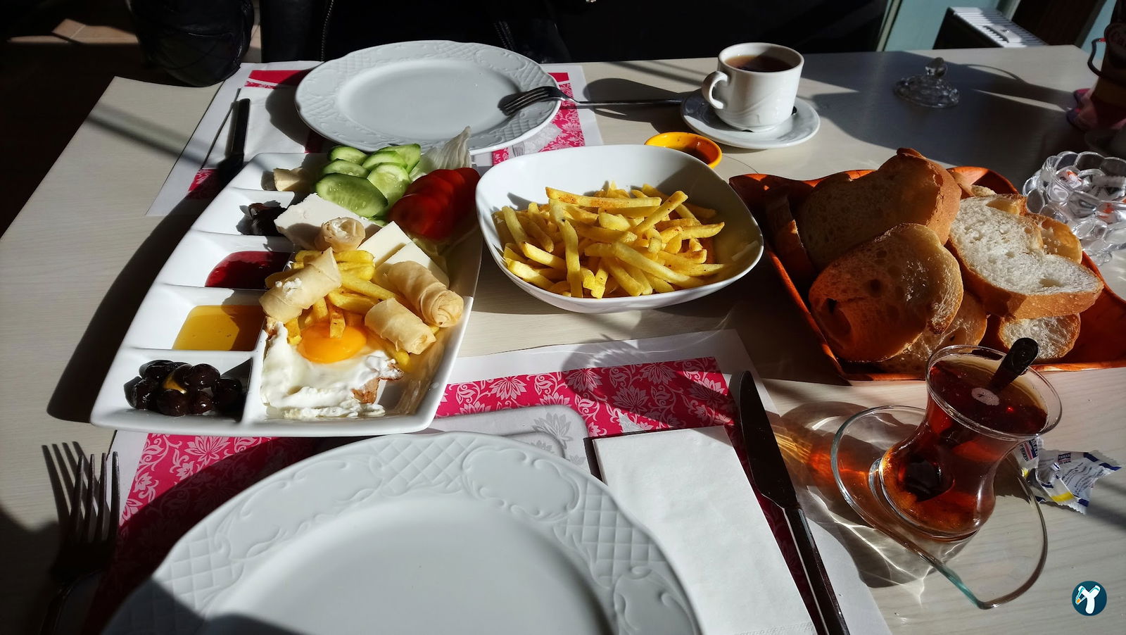 Çınarüstü Cafe