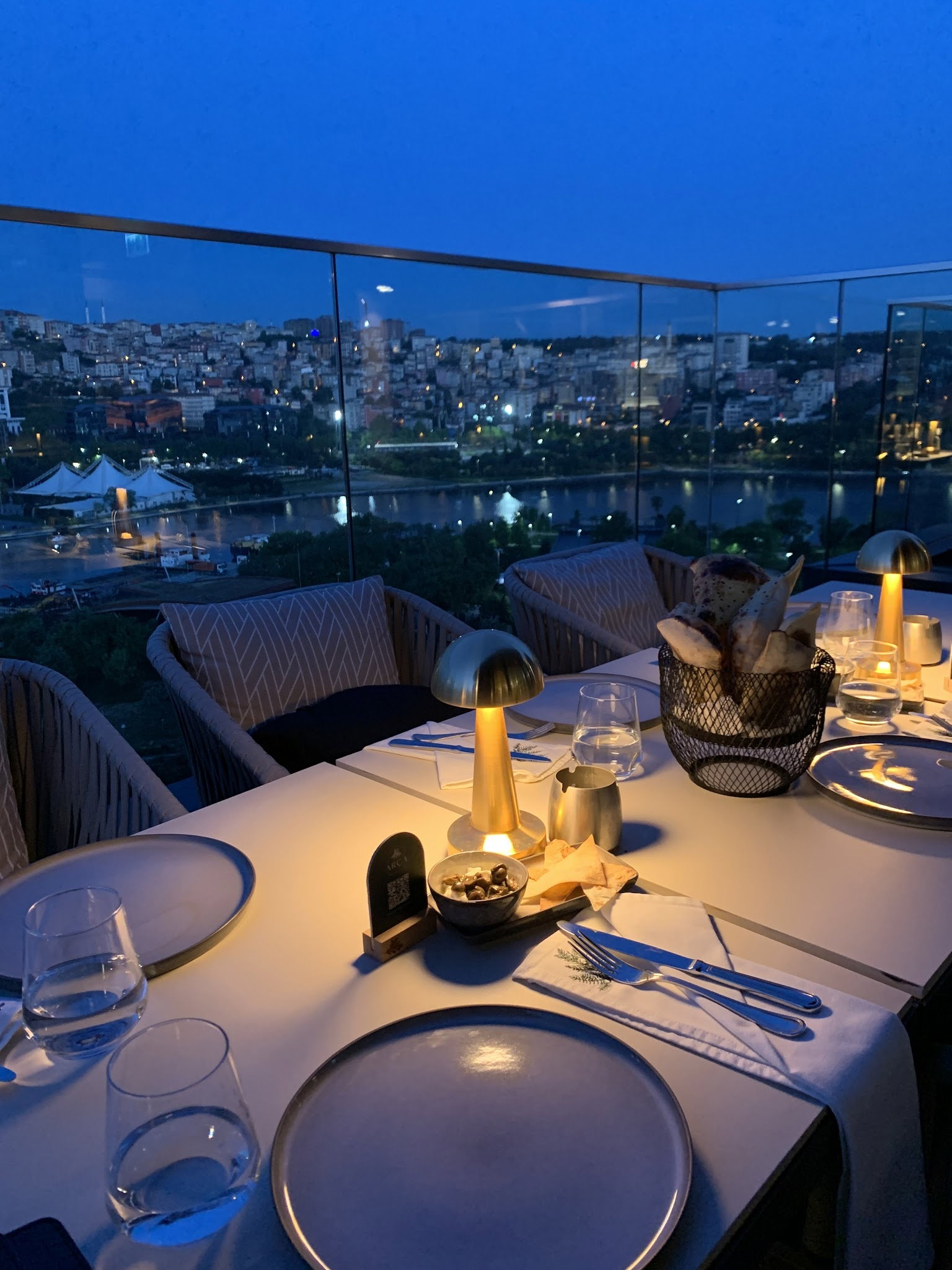Arça Restaurant & Grill
