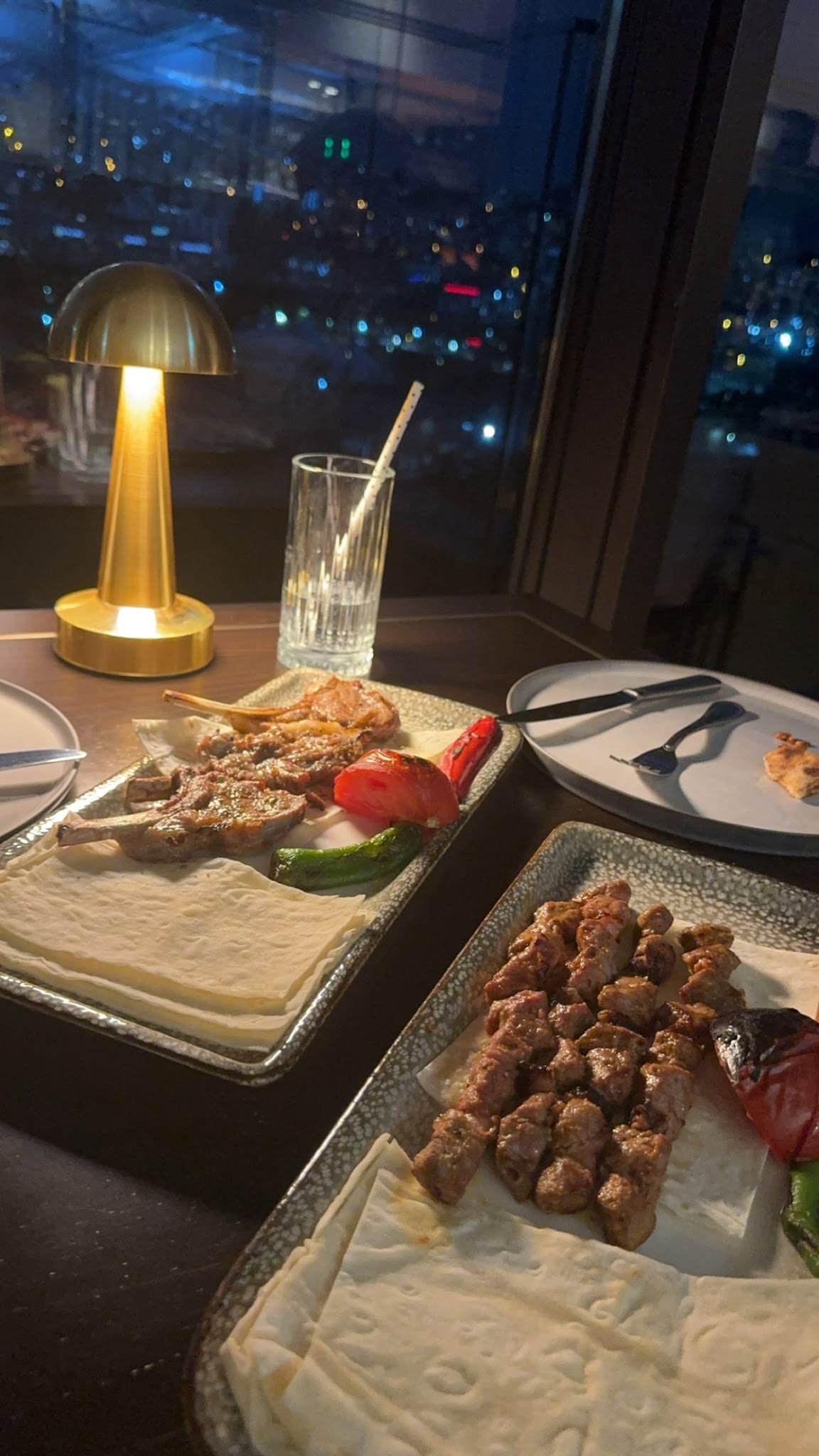 Arça Restaurant & Grill