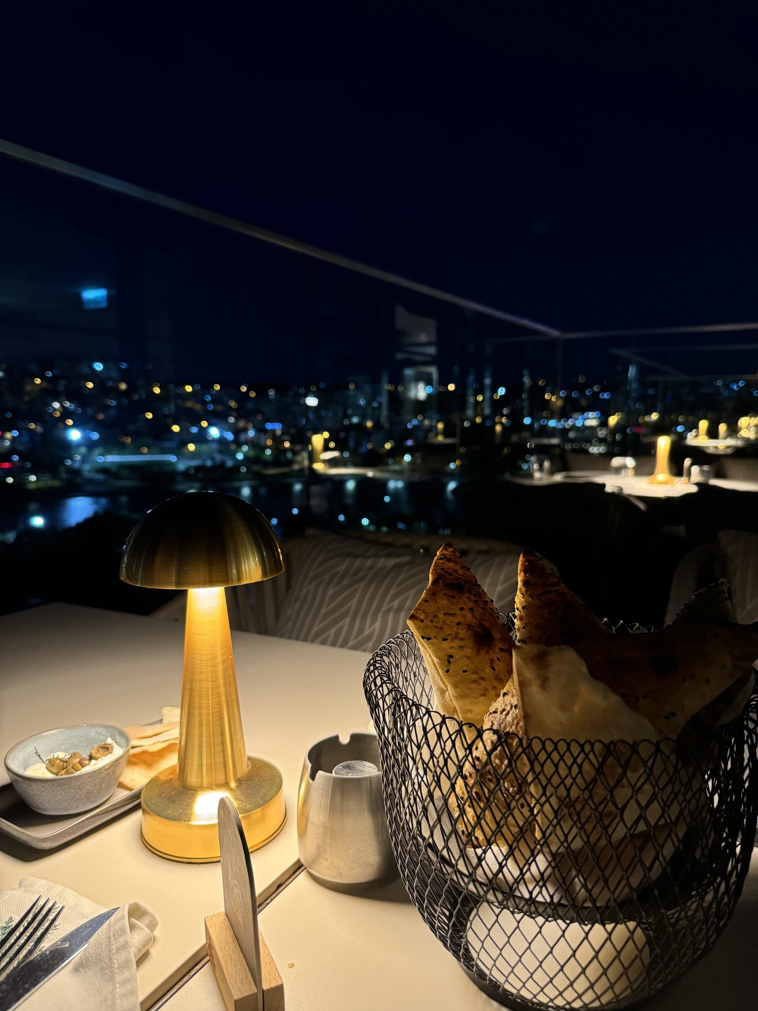 Arça Restaurant & Grill
