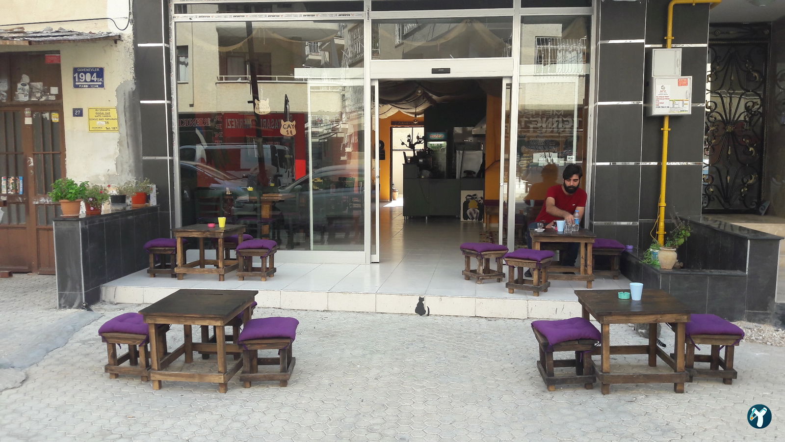 Le Cafe De Chat Noir