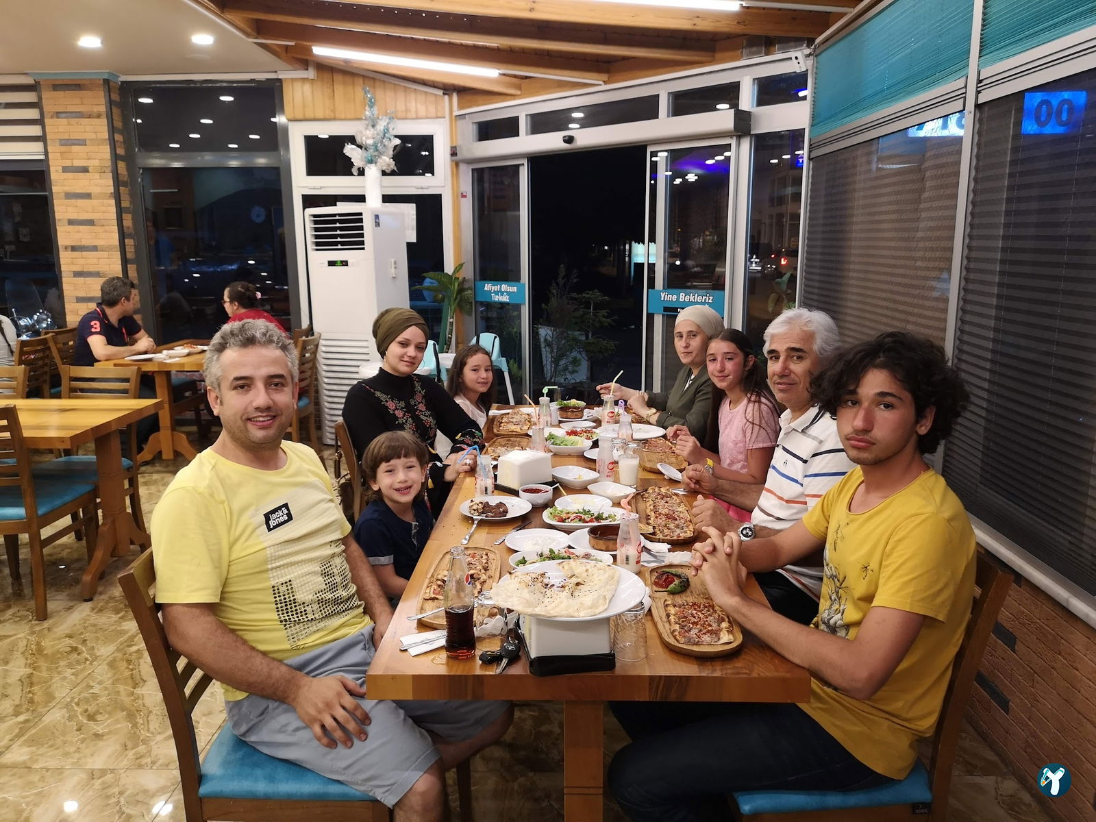 Turkuaz Pi̇de Salonu