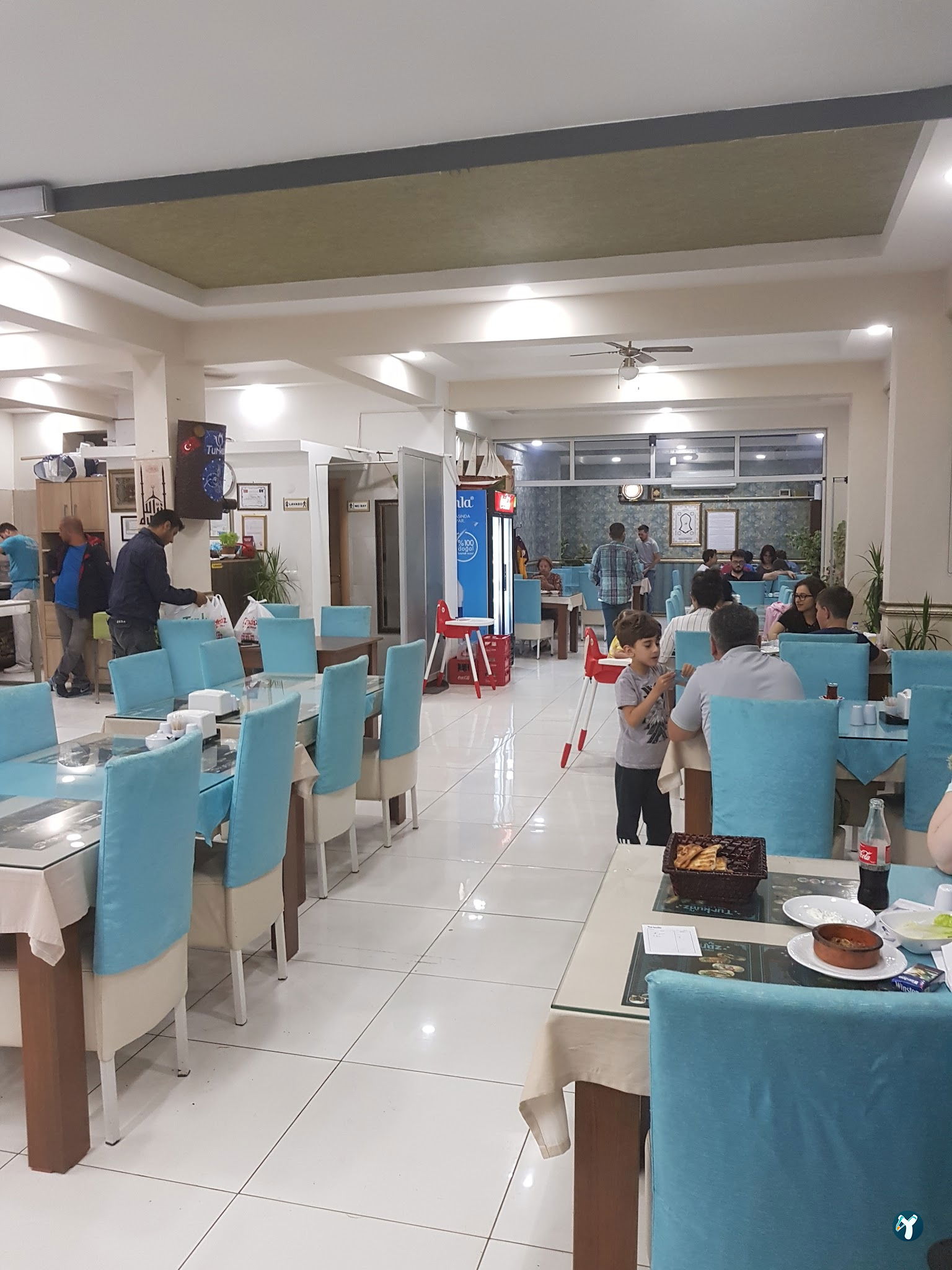 Turkuaz Pi̇de Salonu