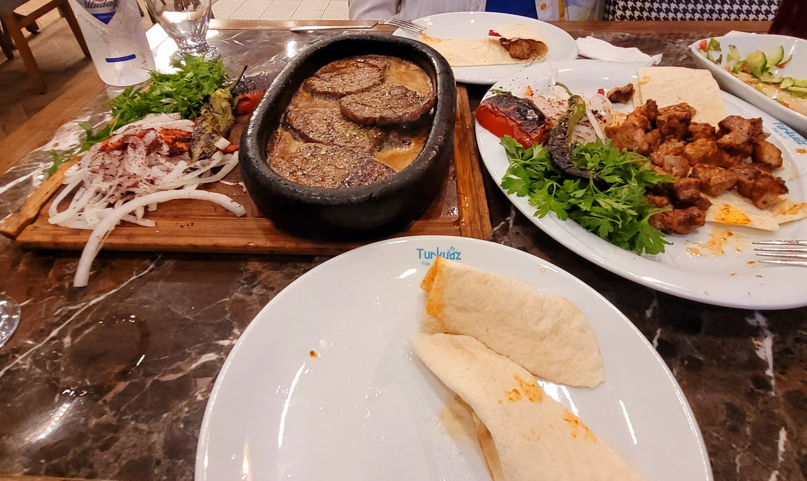 Turkuaz Pi̇de Salonu