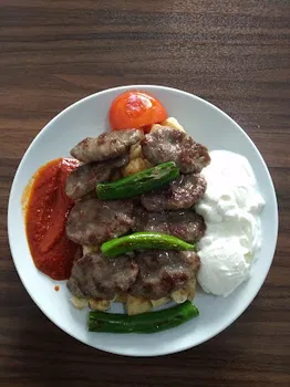Kardeşler çorba kokoreç ızgara resimleri