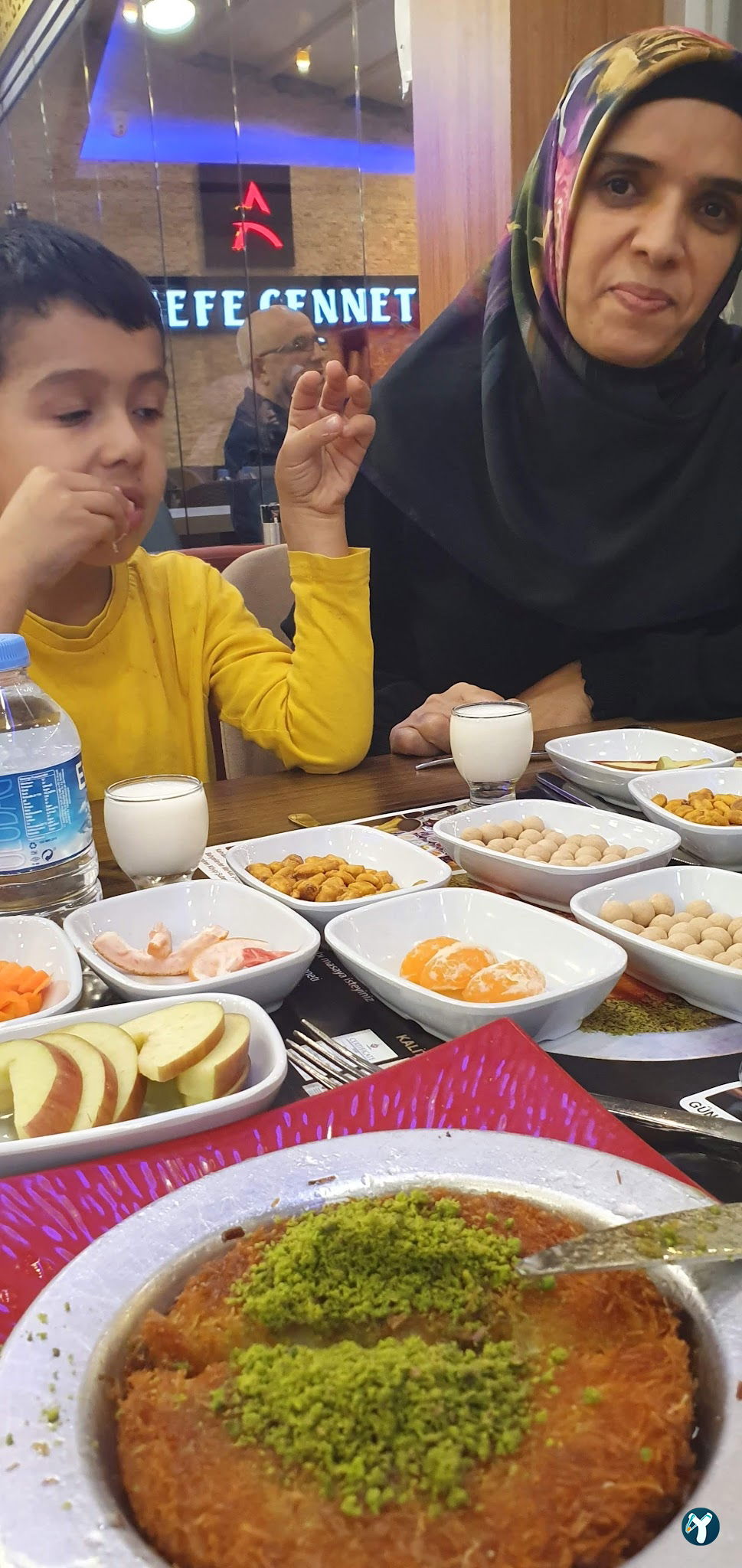 Künefe Cenneti̇ Güngören Köyiçi Şubesi