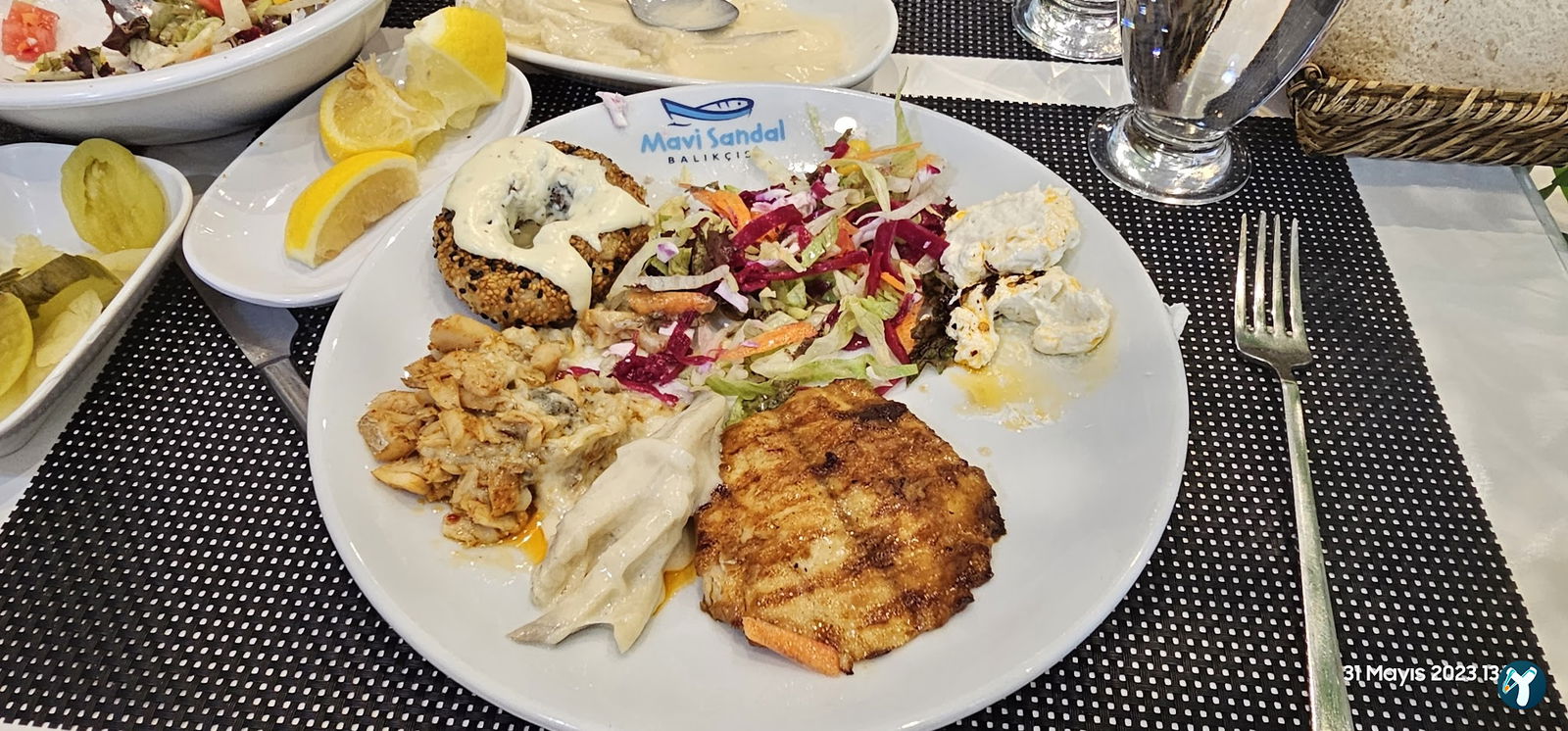 Beyaz Sandal Balikçisi