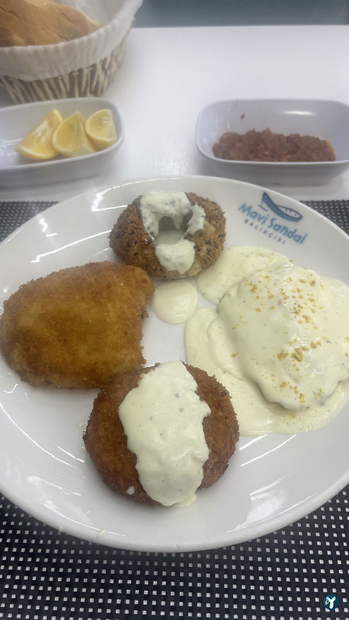 Beyaz Sandal Balikçisi