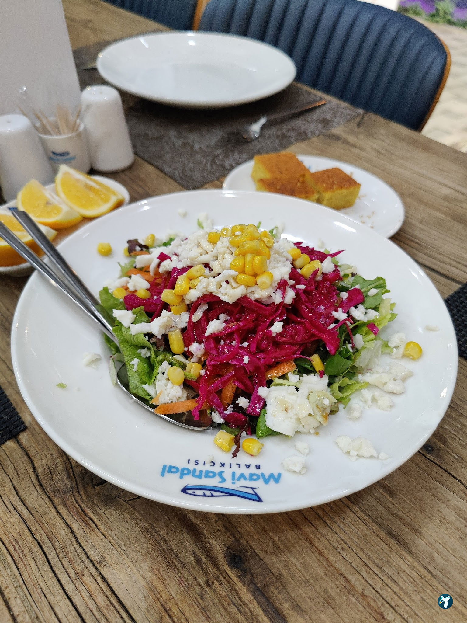 Beyaz Sandal Balikçisi