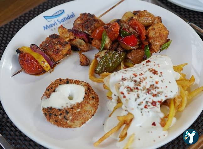 Beyaz Sandal Balikçisi