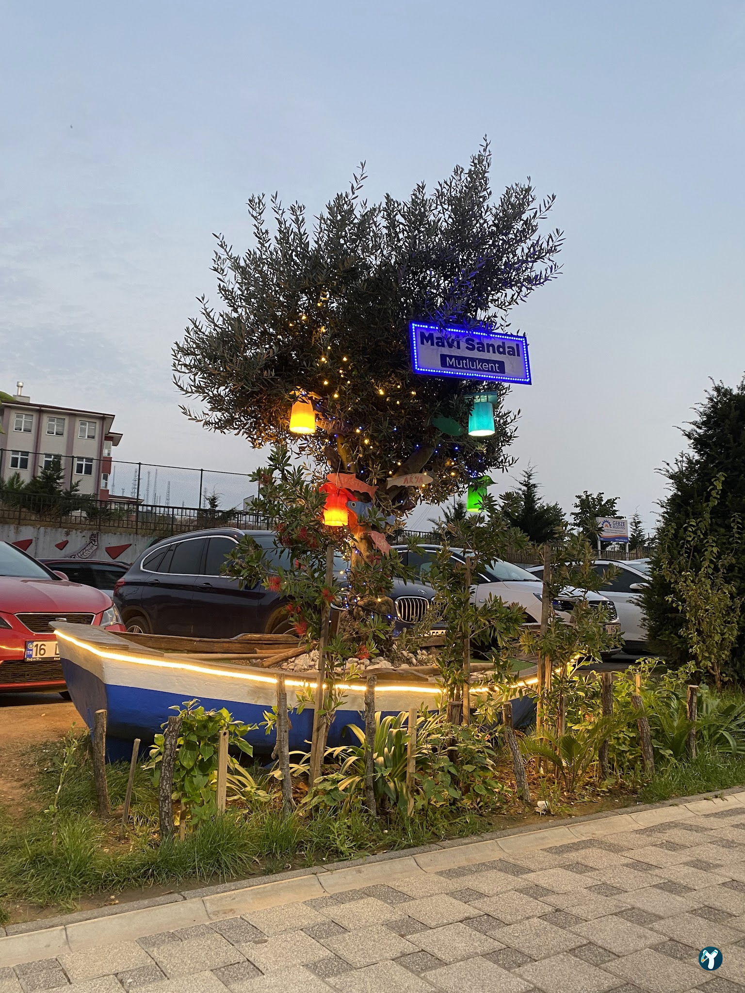 Beyaz Sandal Balikçisi