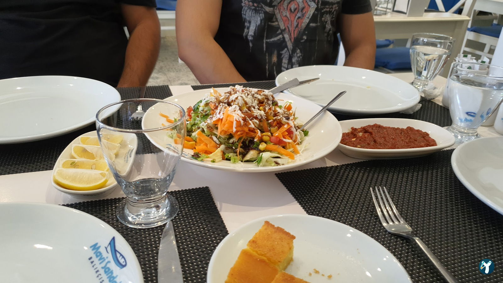Beyaz Sandal Balikçisi